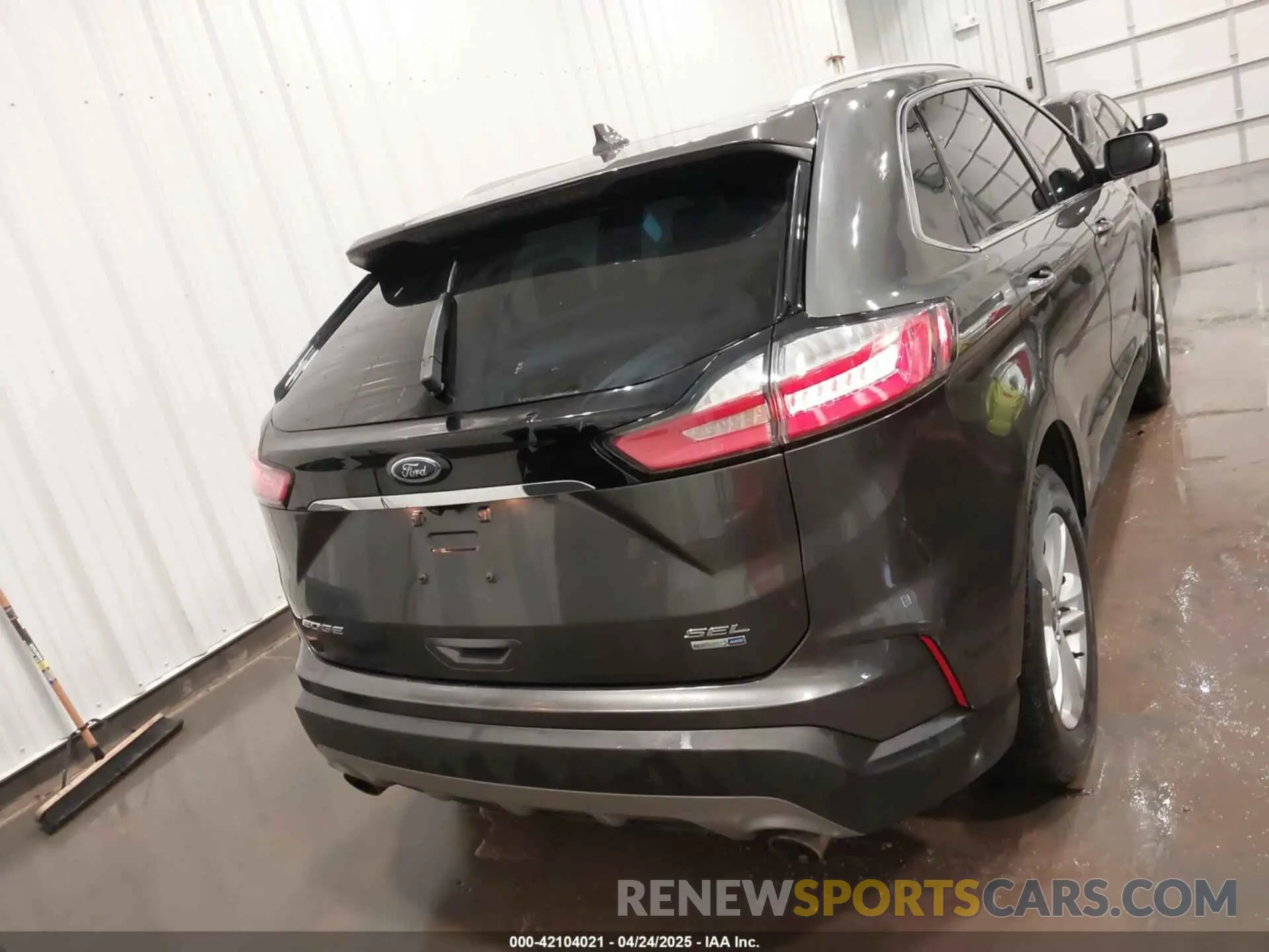 16 fotografías del automóvil dañado 2FMPK4J99KBB69279 FORD EDGE 2019