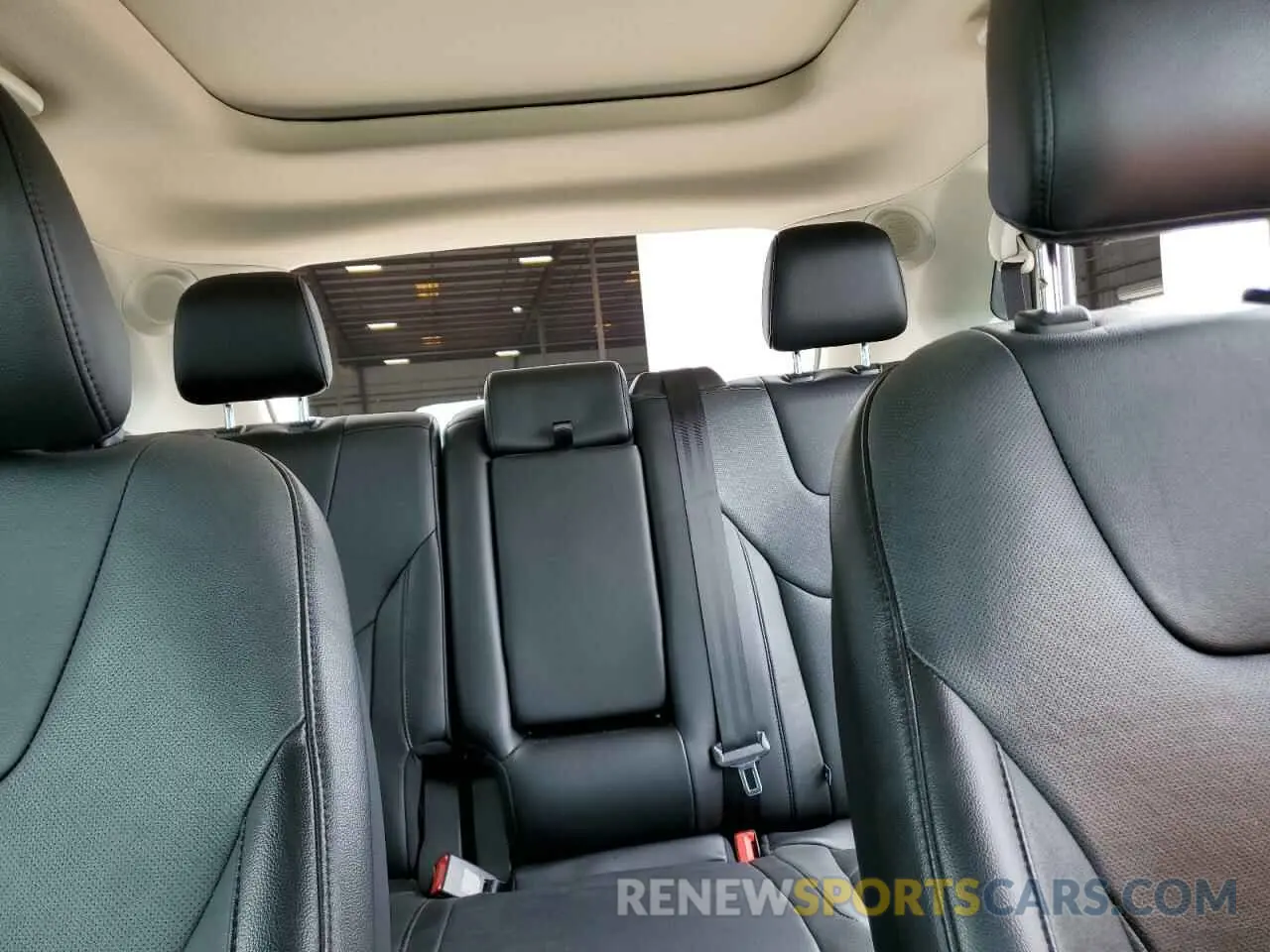 10 fotografías del automóvil dañado 2FMPK4K91KBB32449 FORD EDGE 2019