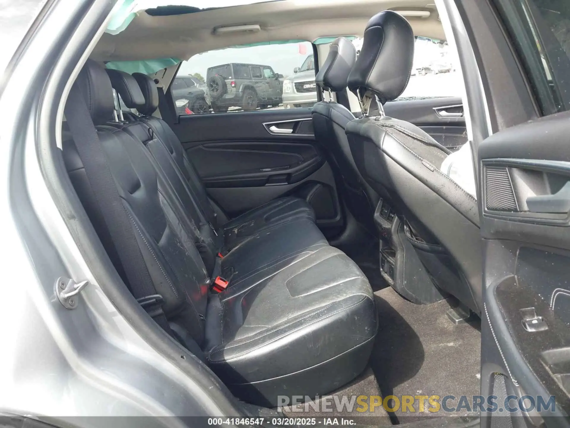 8 fotografías del automóvil dañado 2FMPK3K98LBA16399 FORD EDGE 2020
