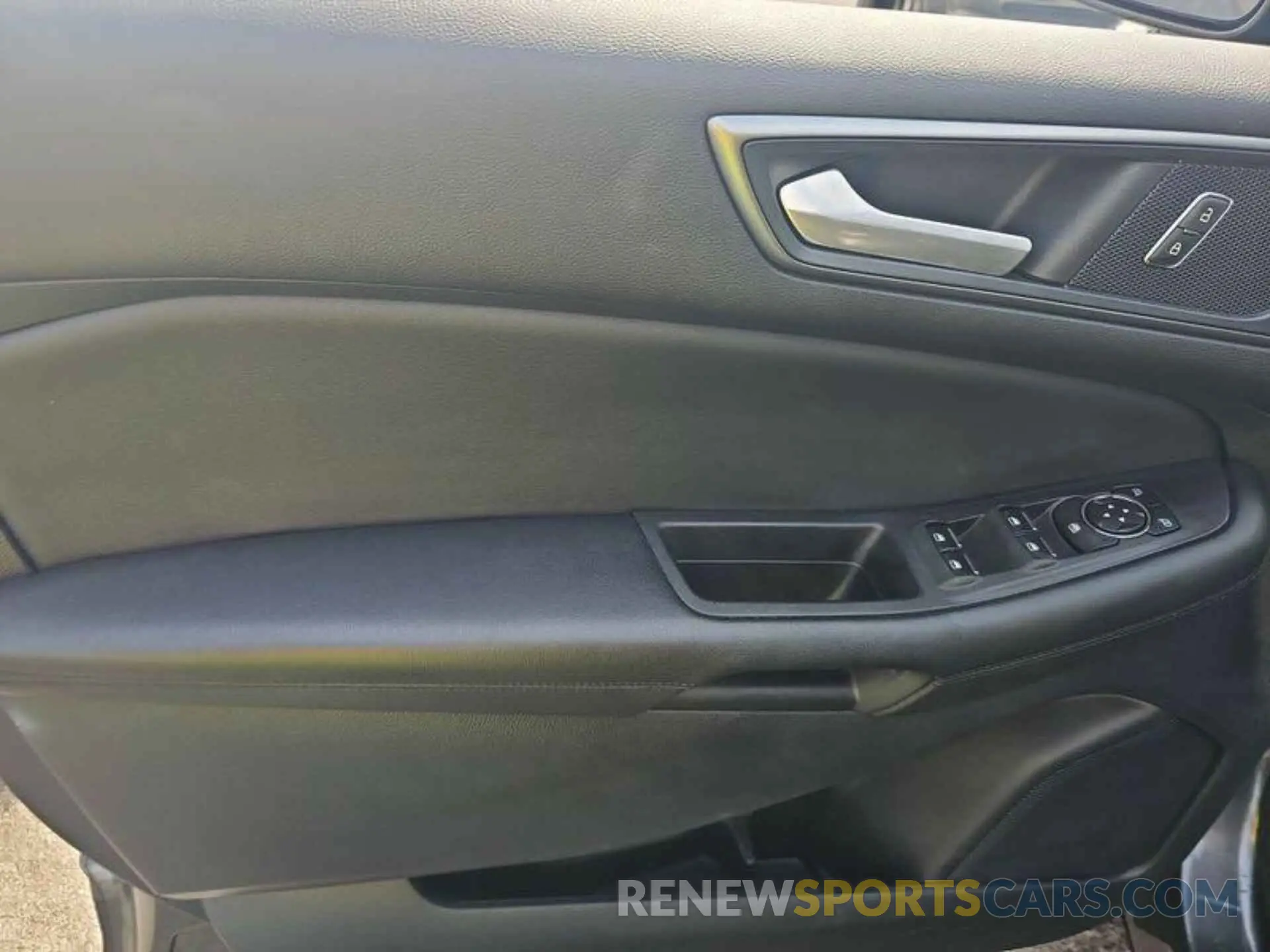 2 fotografías del automóvil dañado 2FMPK4G97LBA60876 FORD EDGE 2020