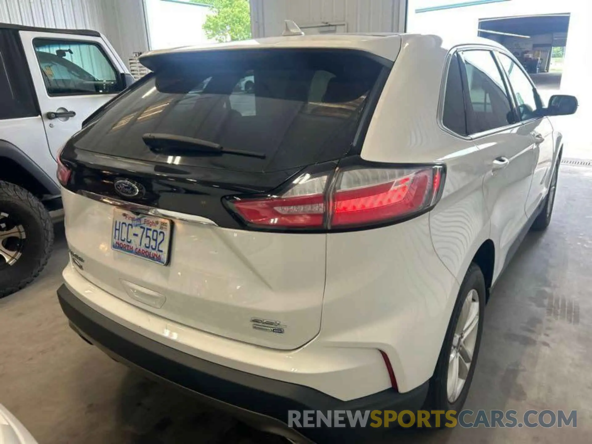 2 fotografías del automóvil dañado 2FMPK4J98LBA39432 FORD EDGE 2020