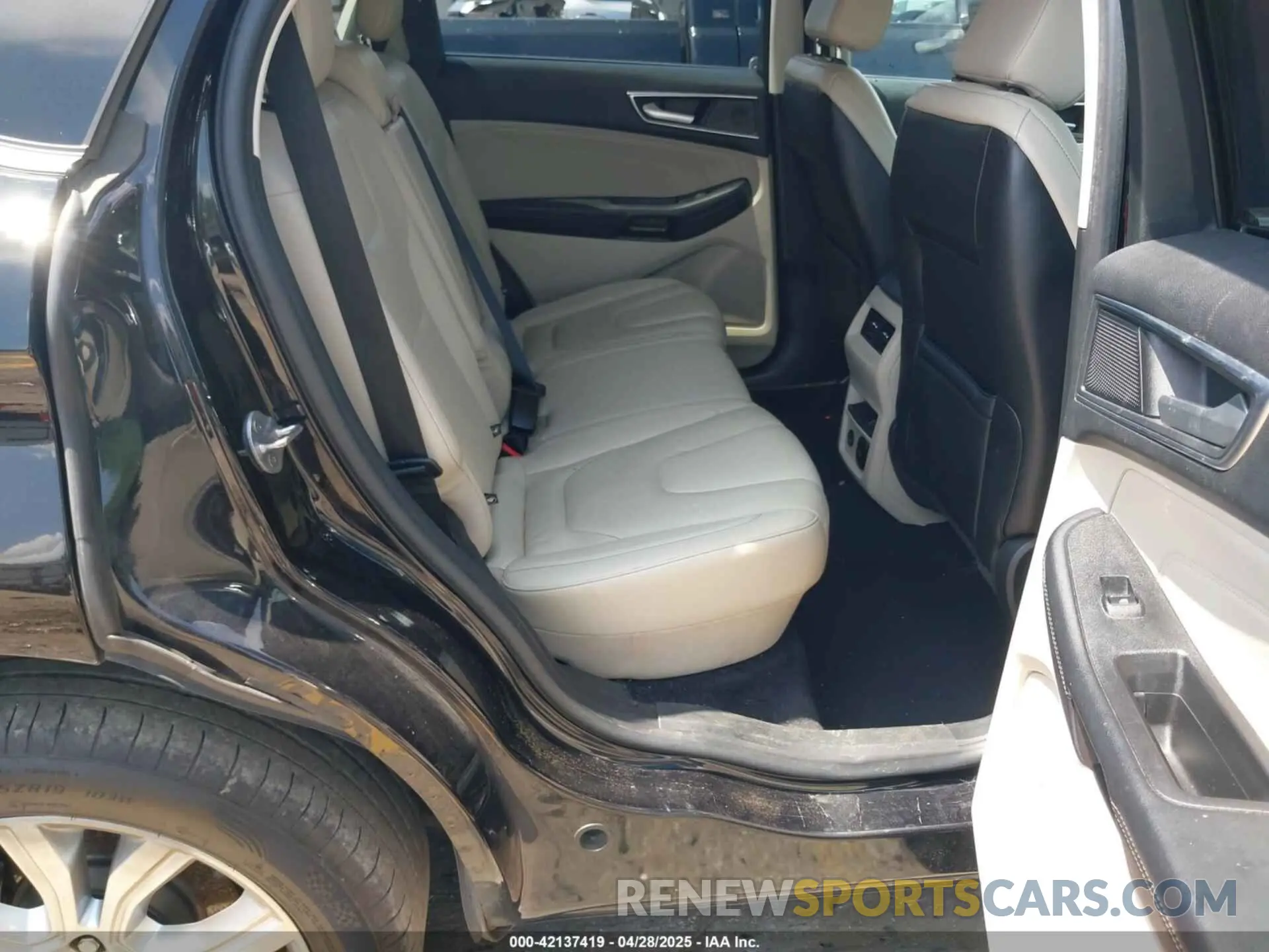 8 fotografías del automóvil dañado 2FMPK3K96MBA16046 FORD EDGE 2021
