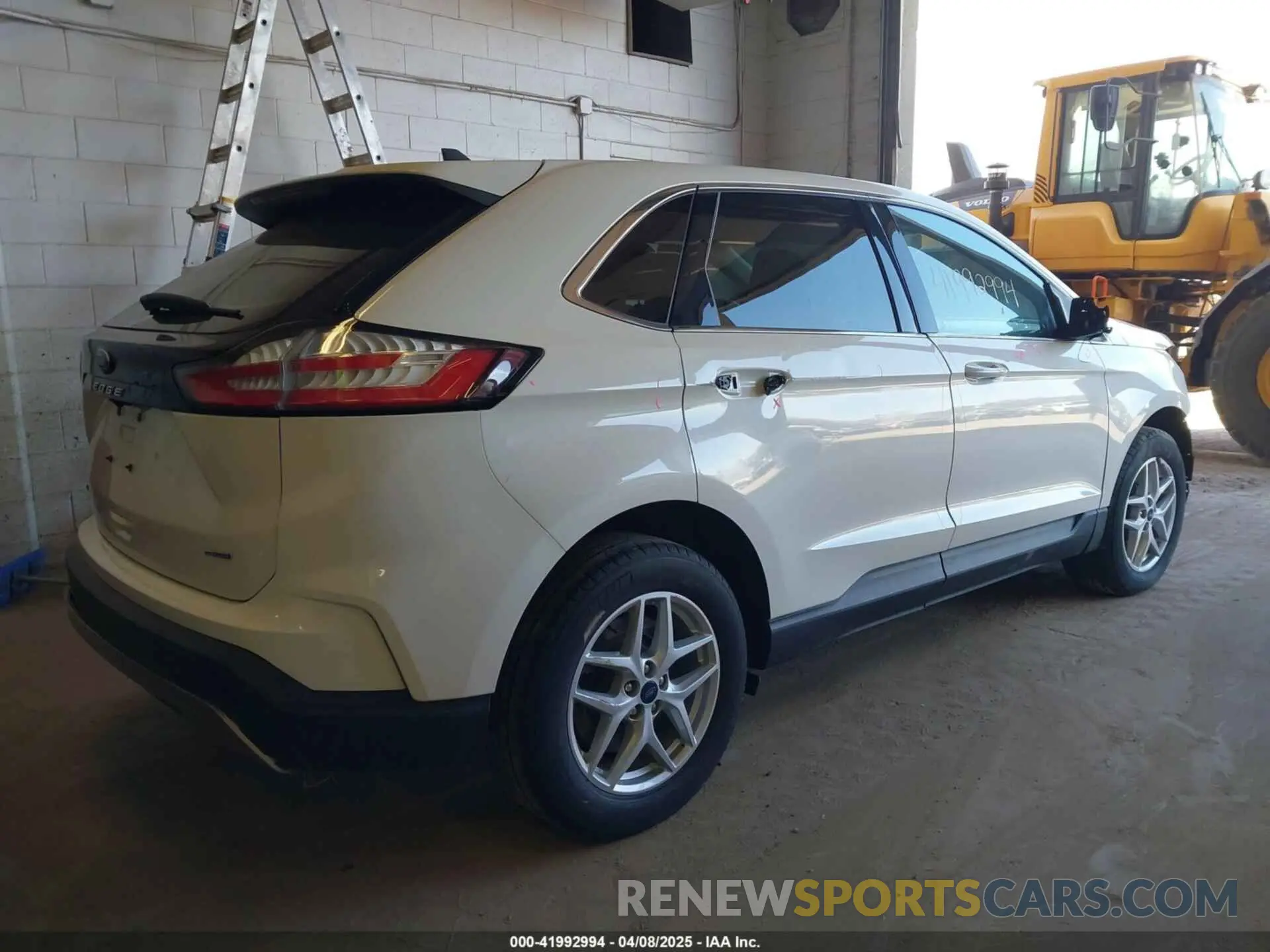 4 fotografías del automóvil dañado 2FMPK4J9XMBA38672 FORD EDGE 2021