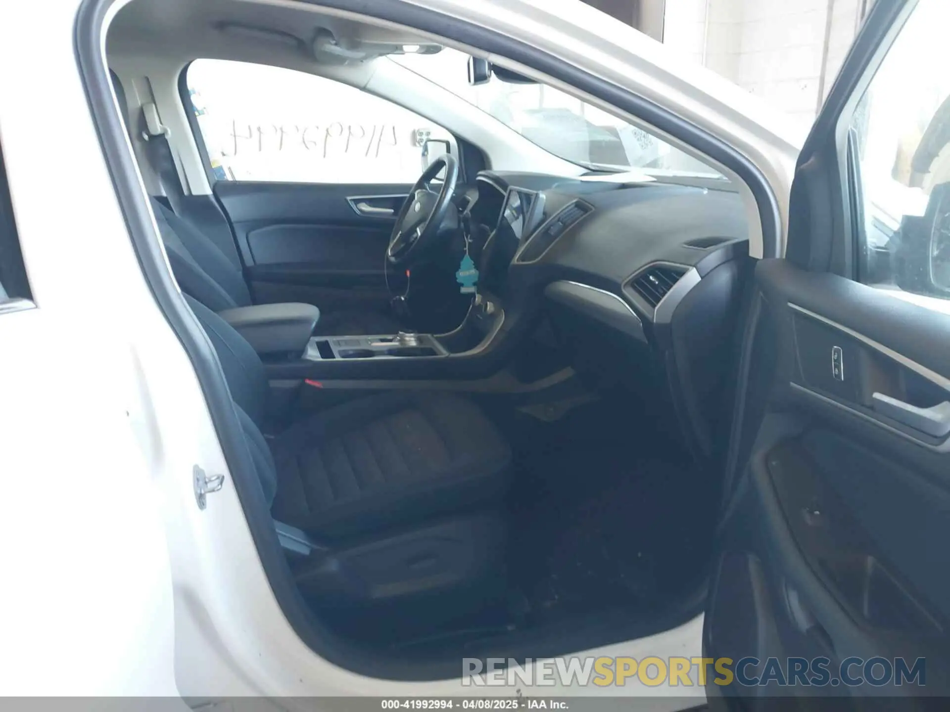 5 fotografías del automóvil dañado 2FMPK4J9XMBA38672 FORD EDGE 2021