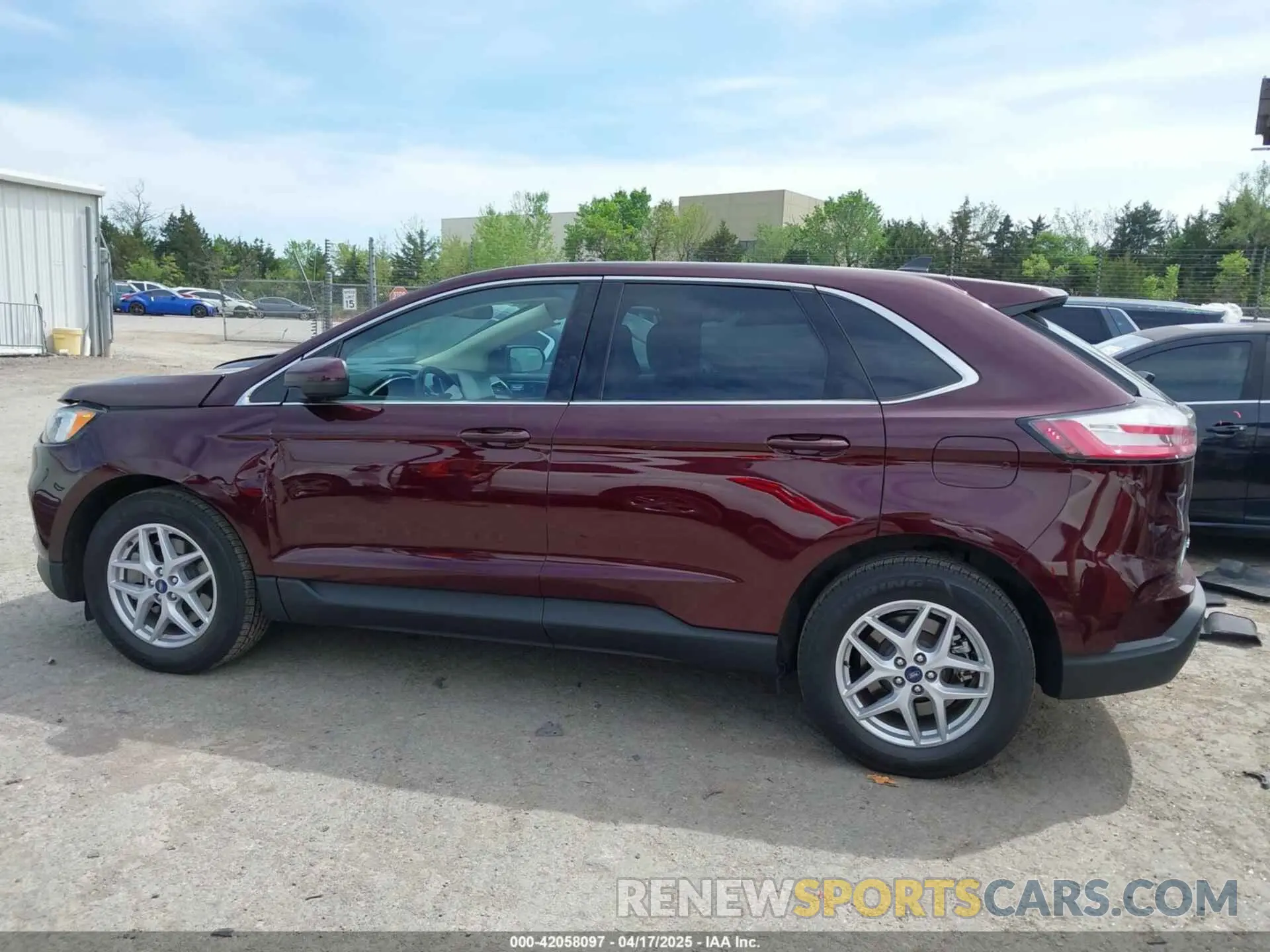 14 fotografías del automóvil dañado 2FMPK4J9XMBA44133 FORD EDGE 2021