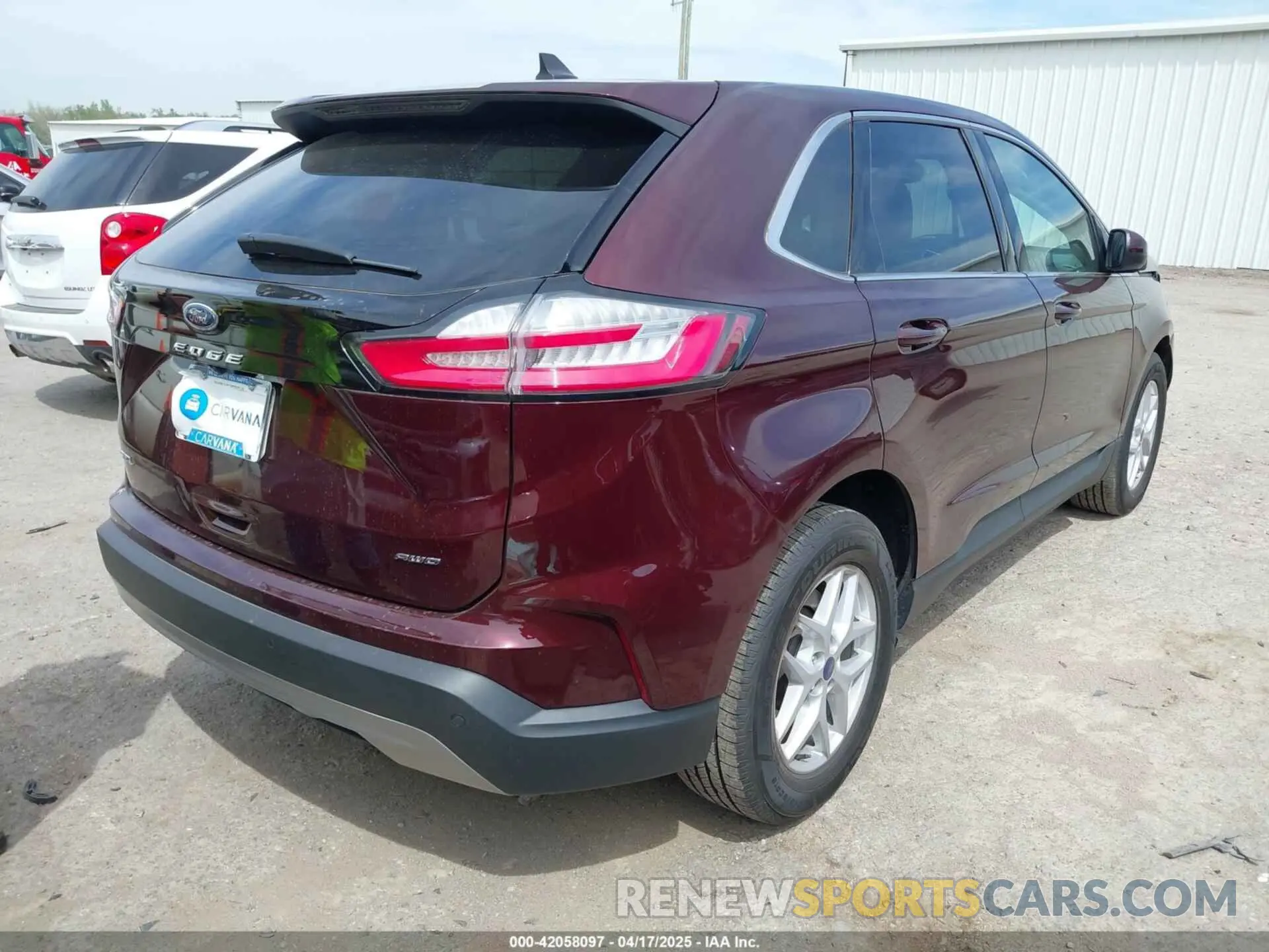4 fotografías del automóvil dañado 2FMPK4J9XMBA44133 FORD EDGE 2021