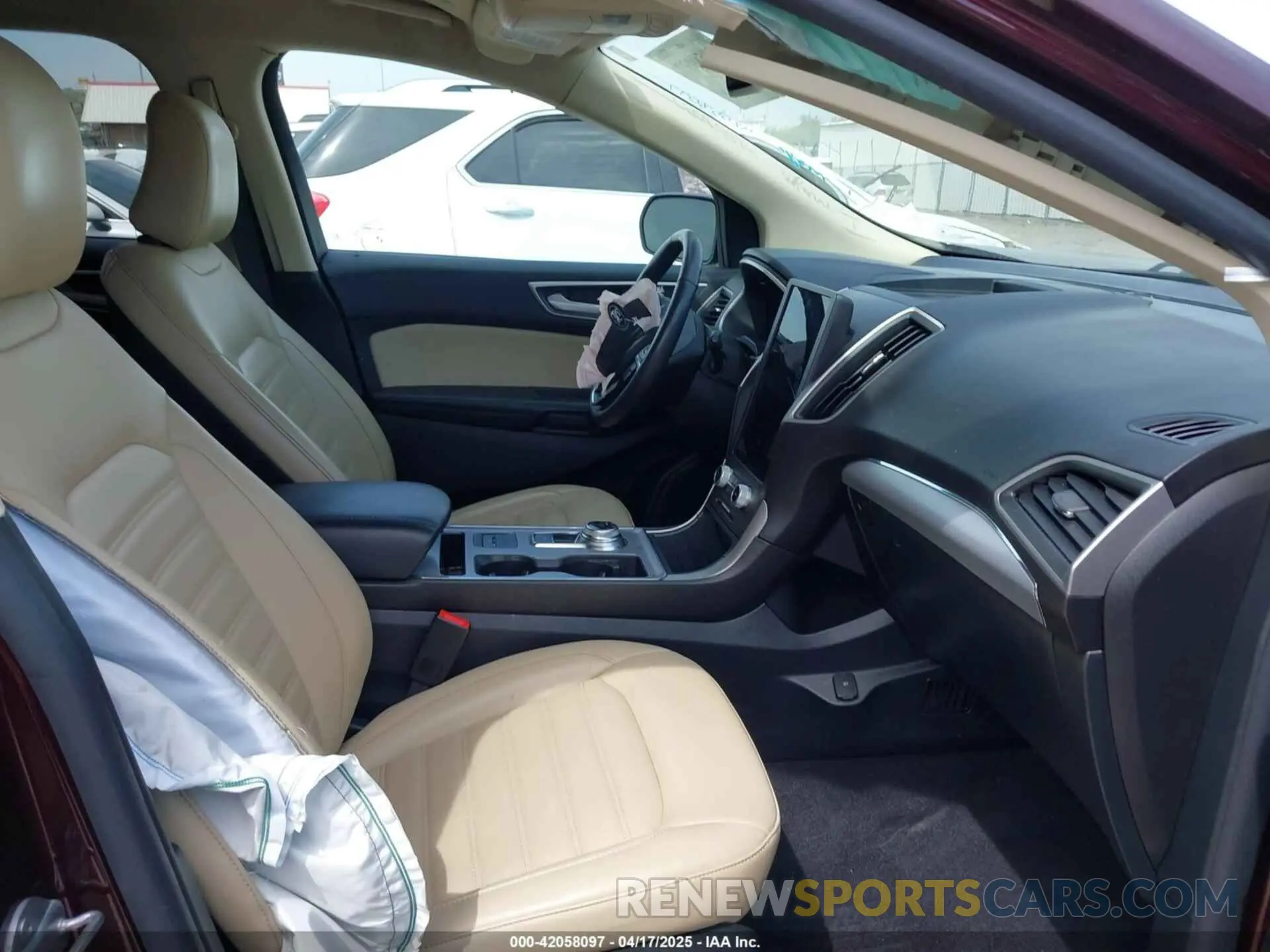 5 fotografías del automóvil dañado 2FMPK4J9XMBA44133 FORD EDGE 2021