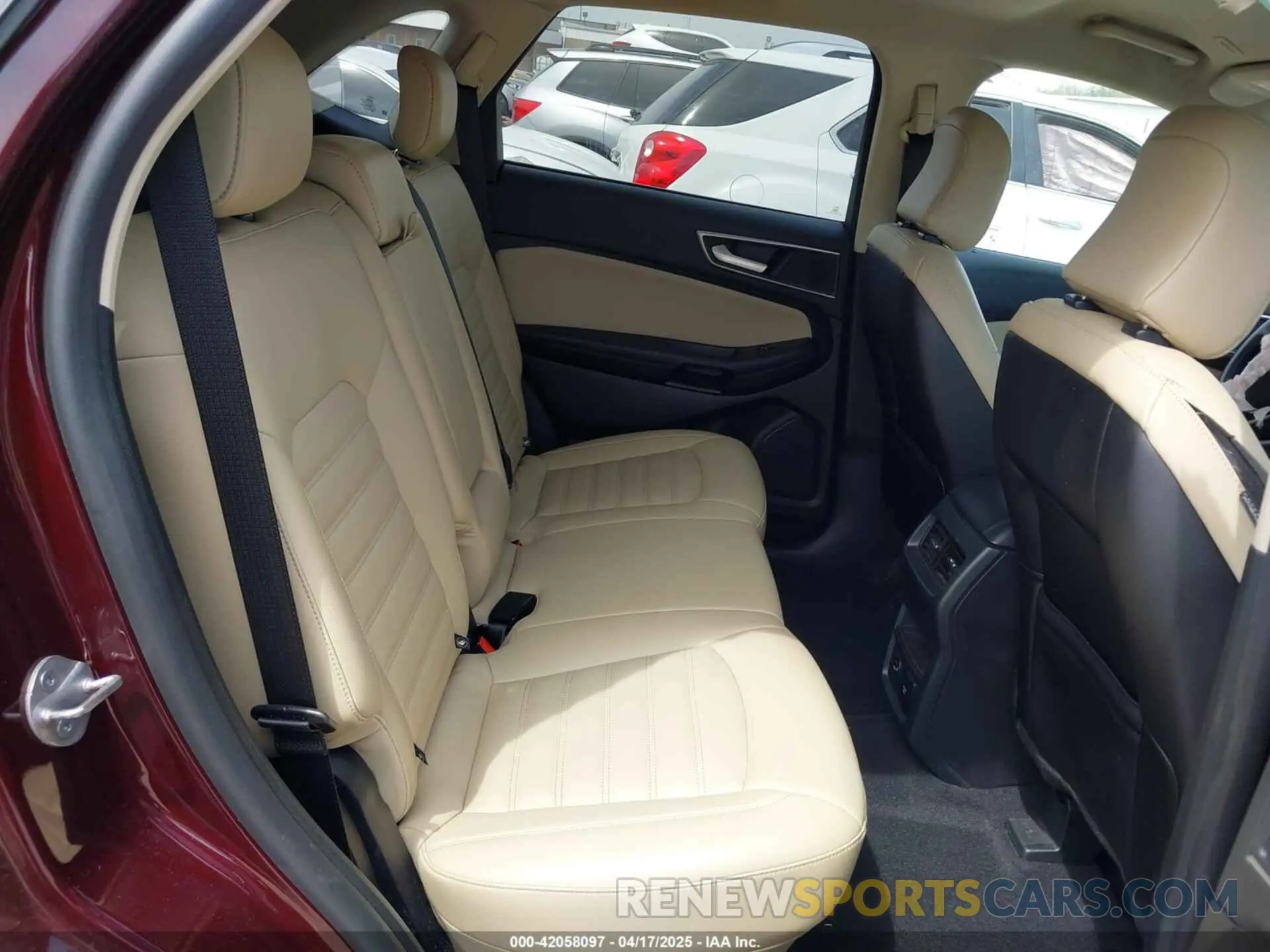 8 fotografías del automóvil dañado 2FMPK4J9XMBA44133 FORD EDGE 2021