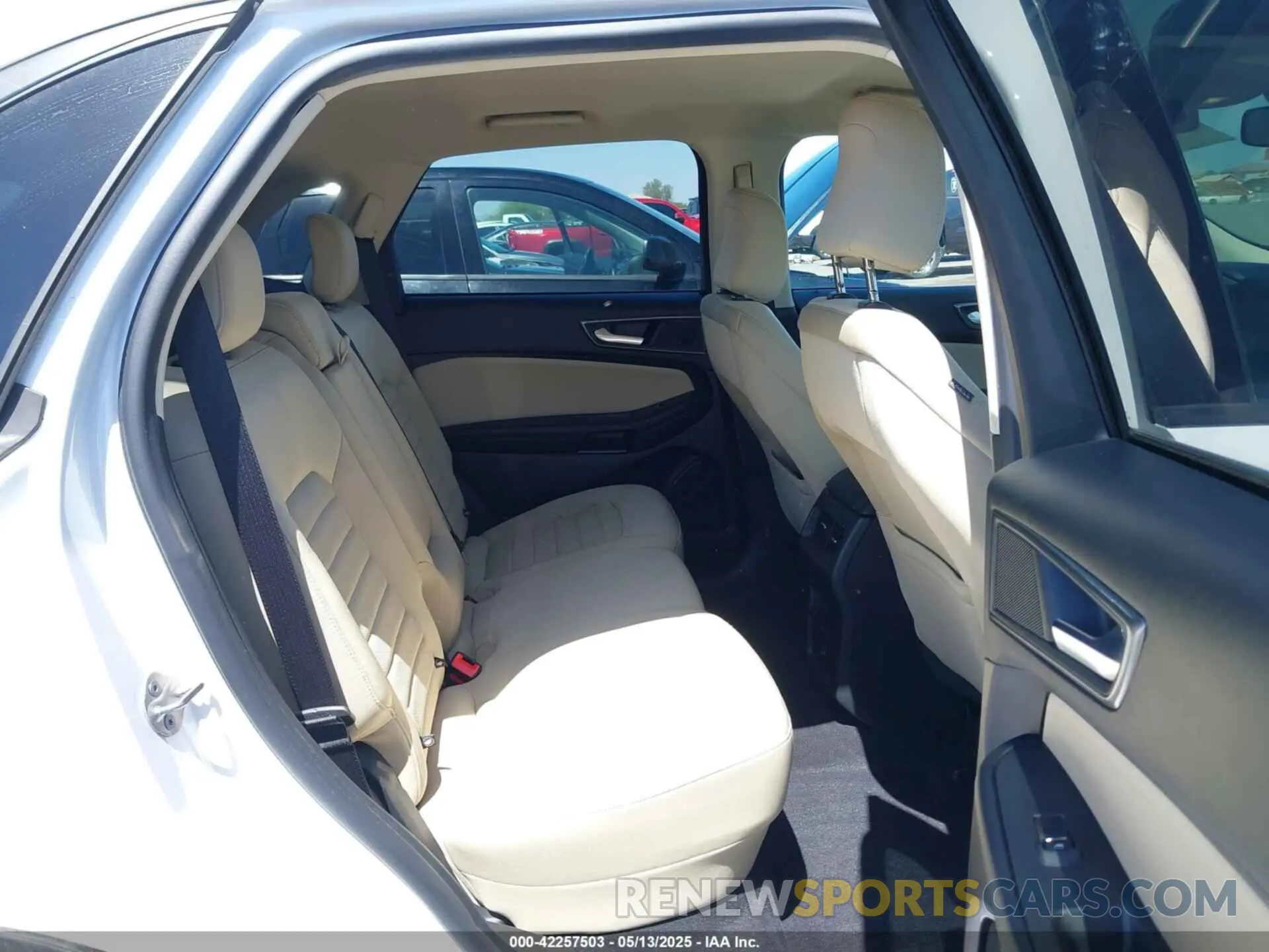 8 fotografías del automóvil dañado 2FMPK4G90NBA56252 FORD EDGE 2022