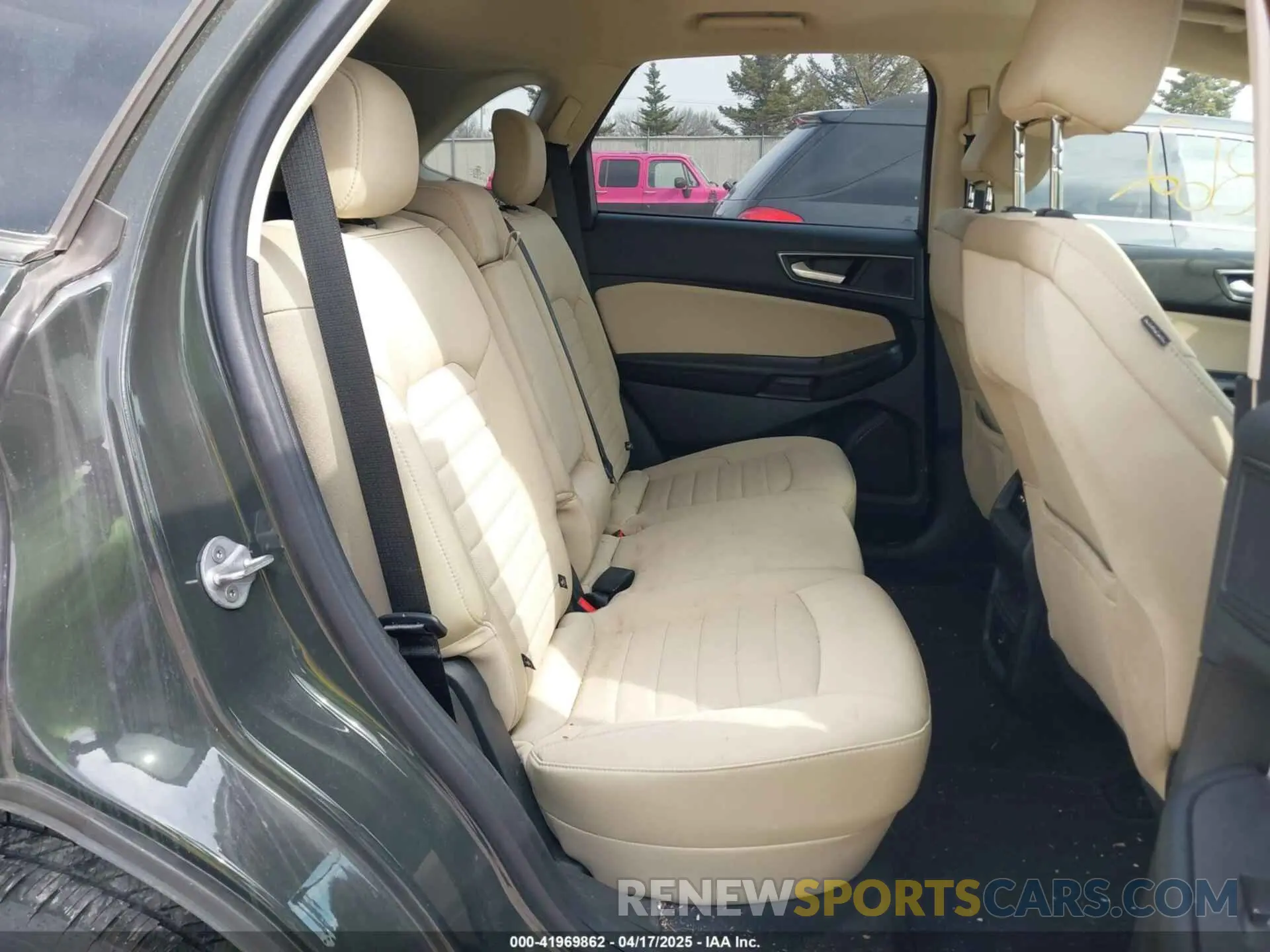 8 fotografías del automóvil dañado 2FMPK4G91NBA56356 FORD EDGE 2022