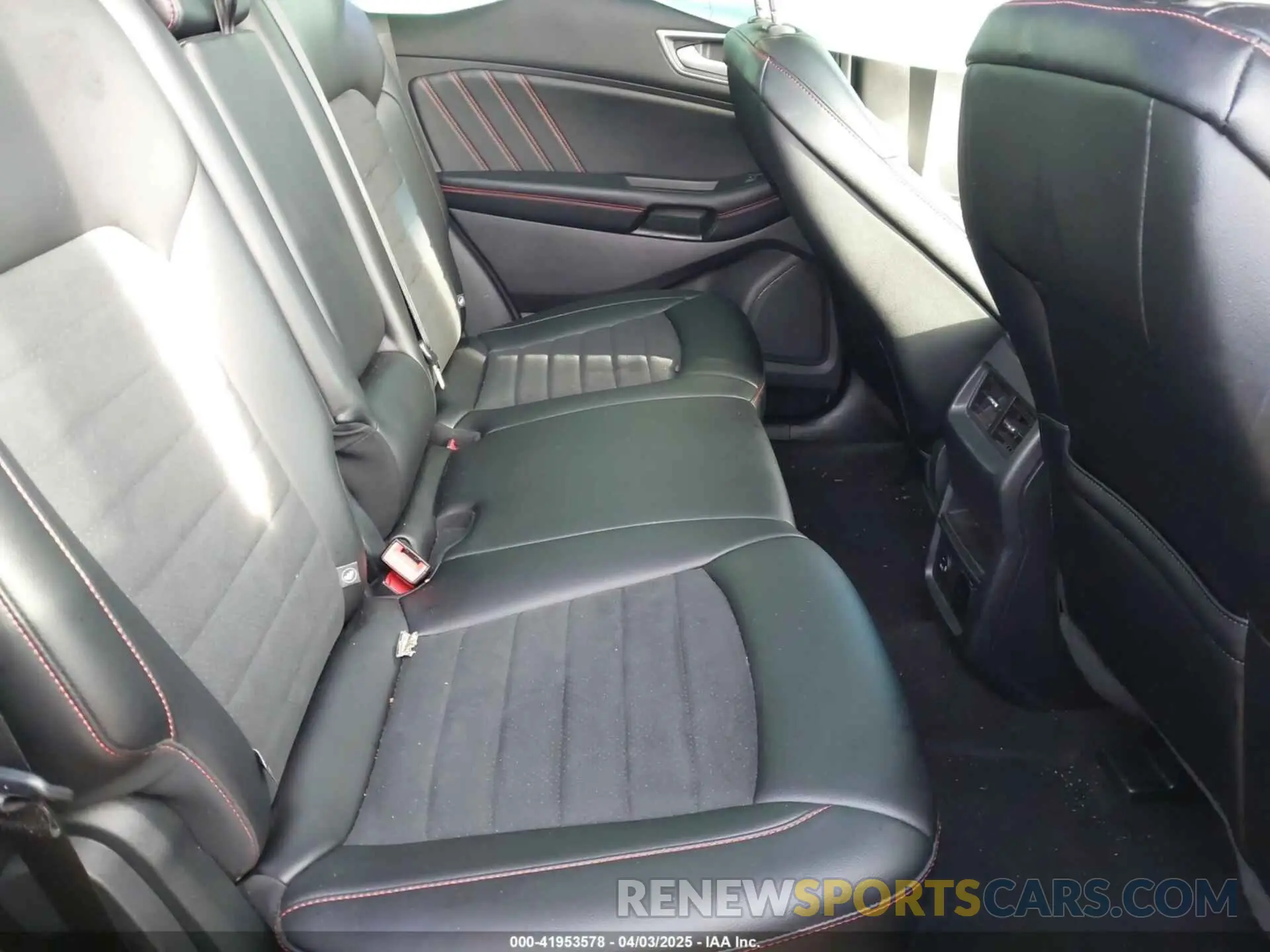 8 fotografías del automóvil dañado 2FMPK4J91NBA39825 FORD EDGE 2022