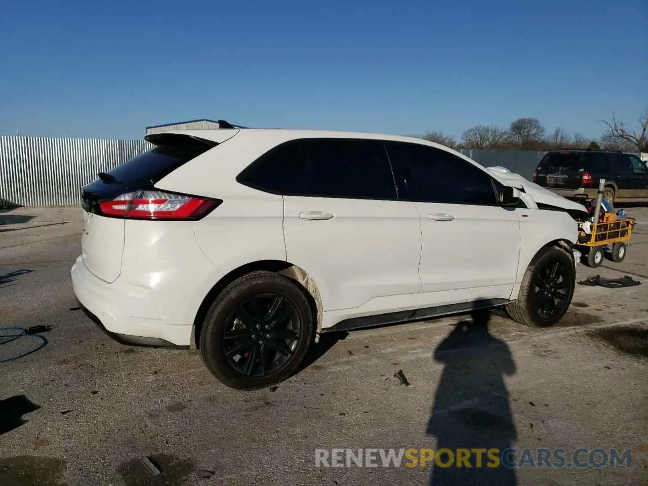 3 fotografías del automóvil dañado 2FMPK4J92NBB07582 FORD EDGE 2022