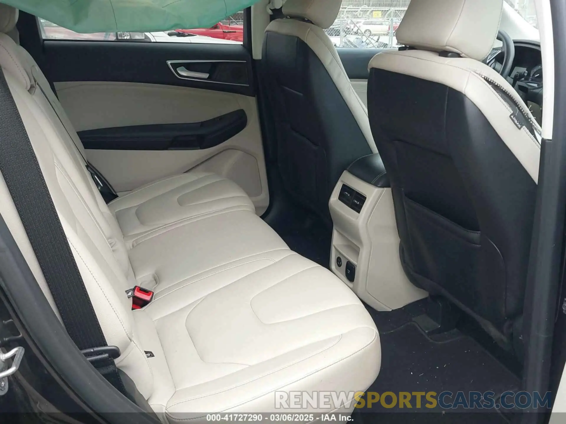 8 fotografías del automóvil dañado 2FMPK4K97NBA63660 FORD EDGE 2022