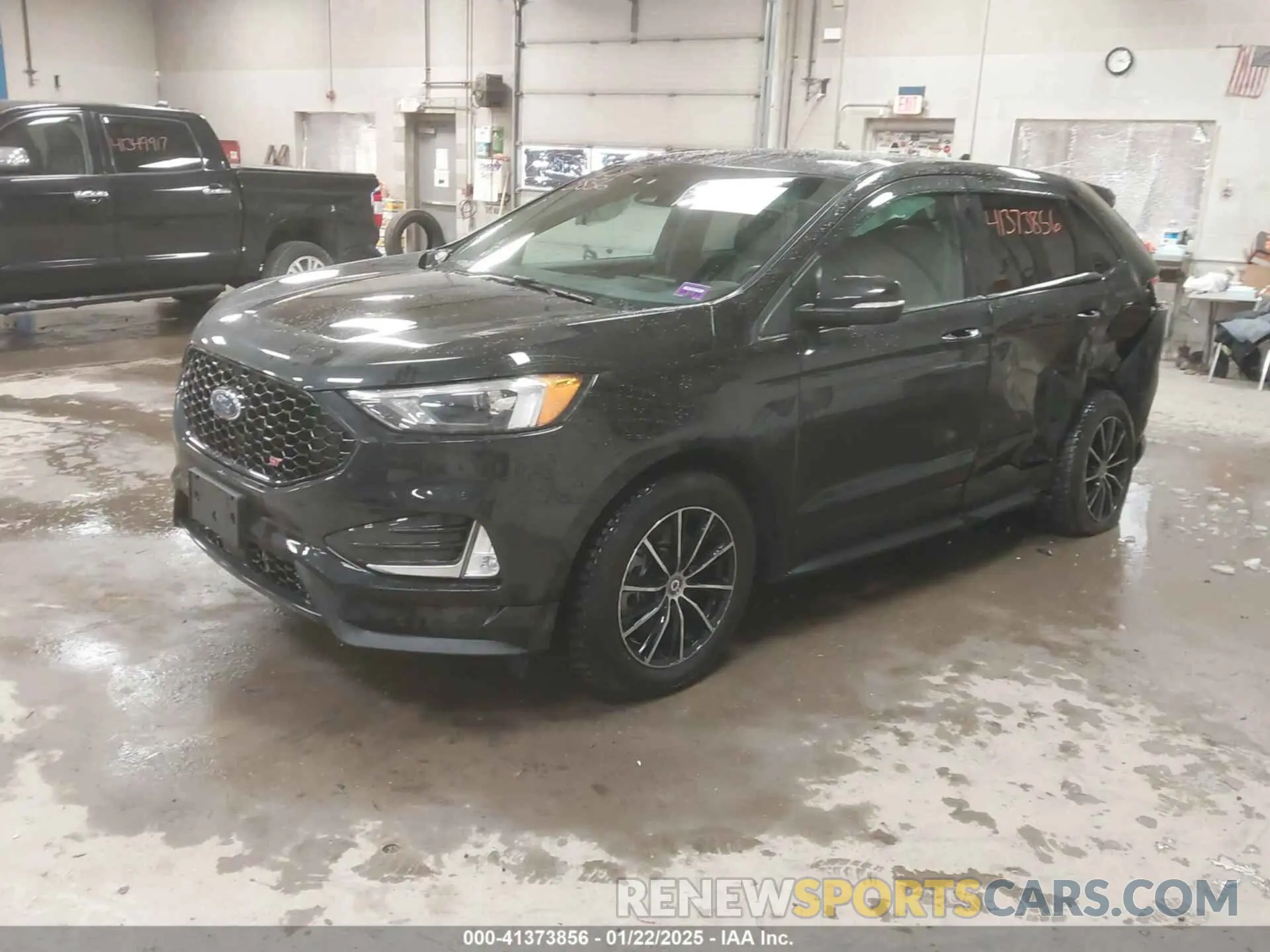 2 fotografías del automóvil dañado 2FMPK4AP6PBA06398 FORD EDGE 2023