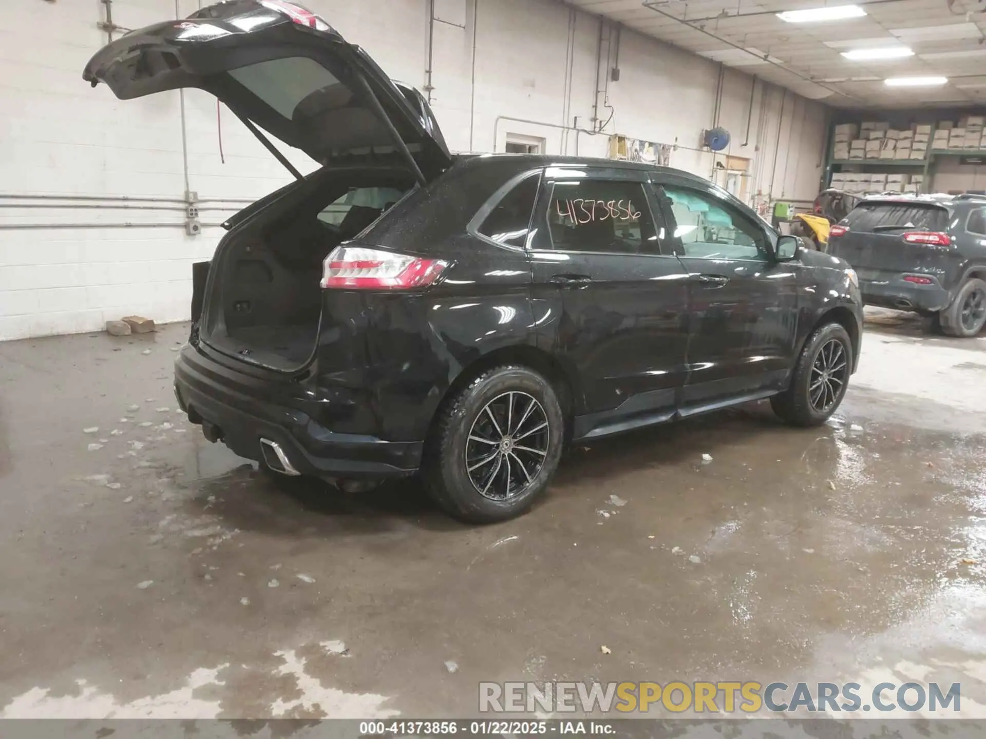 4 fotografías del automóvil dañado 2FMPK4AP6PBA06398 FORD EDGE 2023