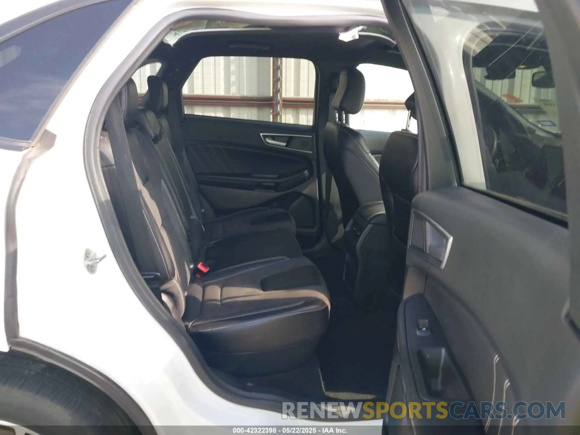 8 fotografías del automóvil dañado 2FMPK4AP7PBA27065 FORD EDGE 2023