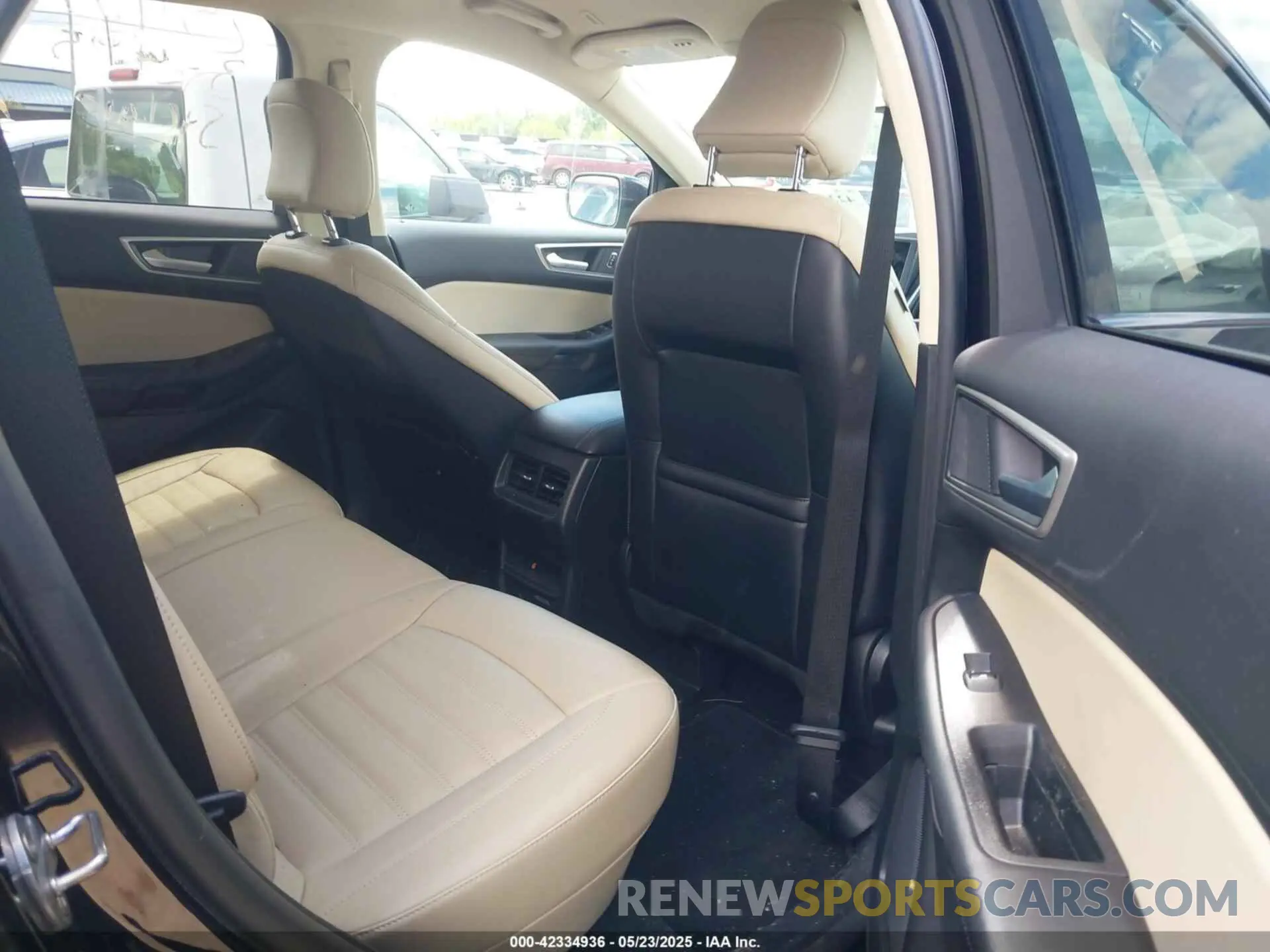 8 fotografías del automóvil dañado 2FMPK4J93PBA22513 FORD EDGE 2023