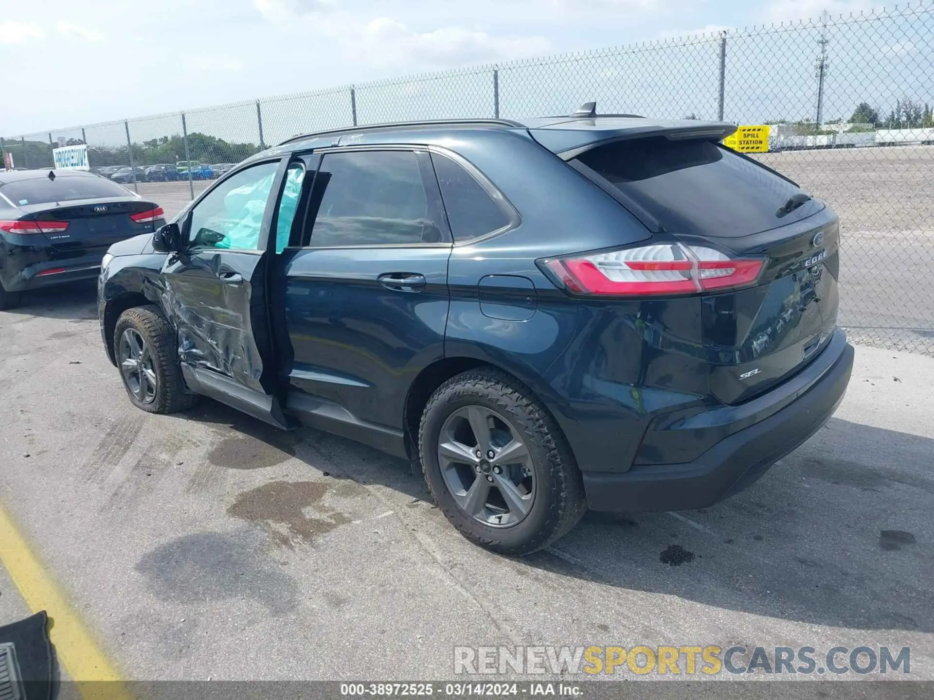 3 fotografías del automóvil dañado 2FMPK4J94PBA52815 FORD EDGE 2023