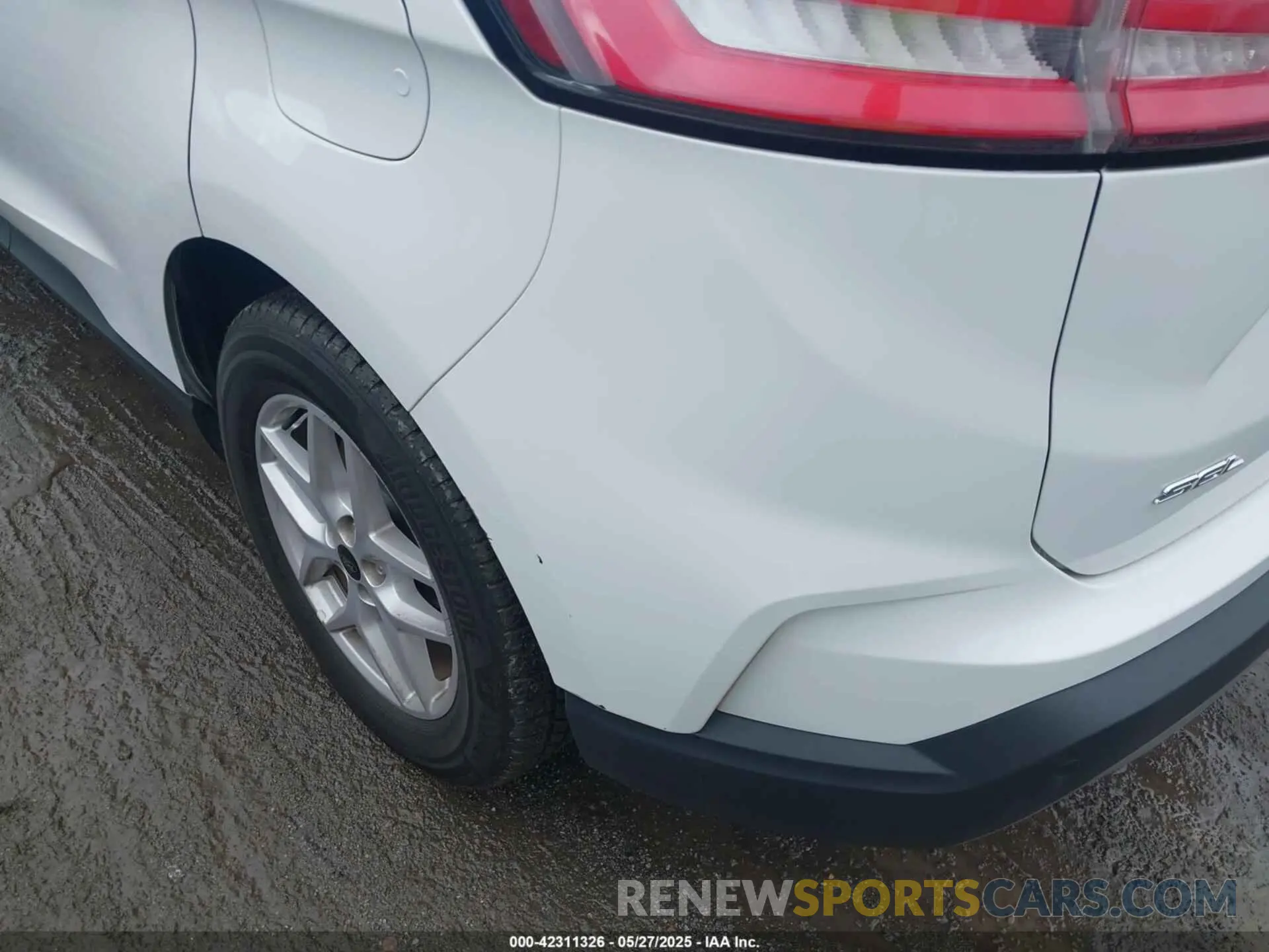 6 fotografías del automóvil dañado 2FMPK4J96PBA35014 FORD EDGE 2023