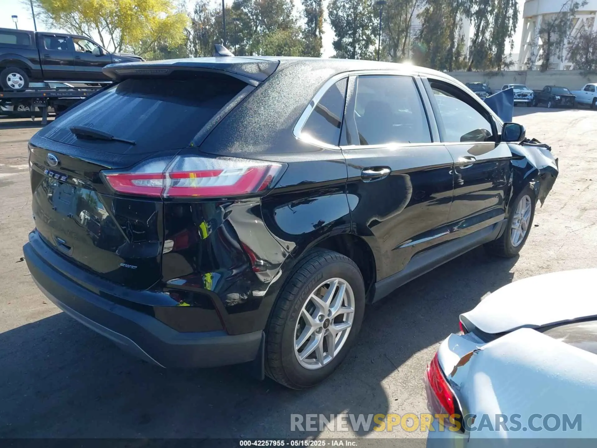 4 fotografías del automóvil dañado 2FMPK4J99PBA46959 FORD EDGE 2023