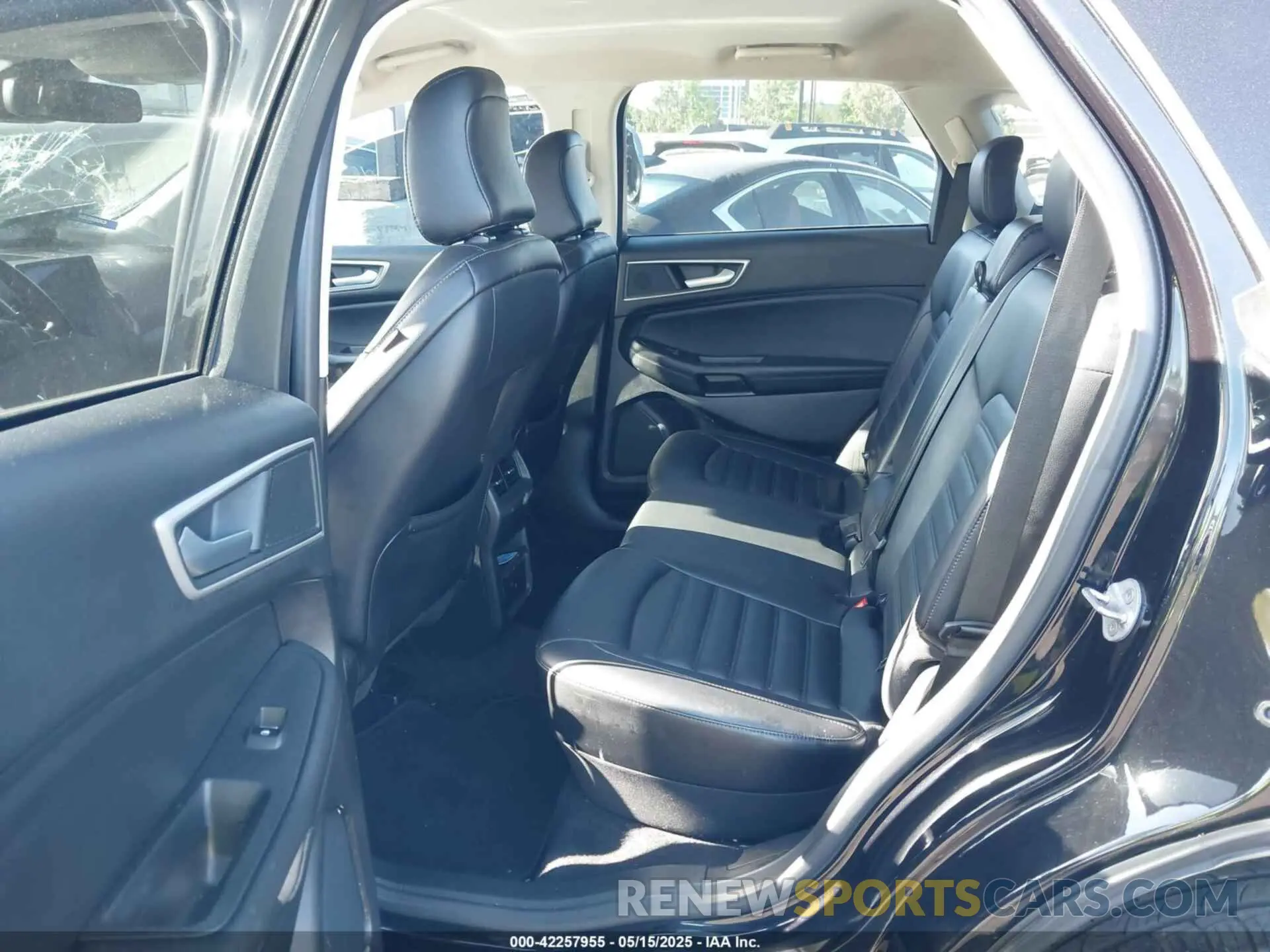 8 fotografías del automóvil dañado 2FMPK4J99PBA46959 FORD EDGE 2023