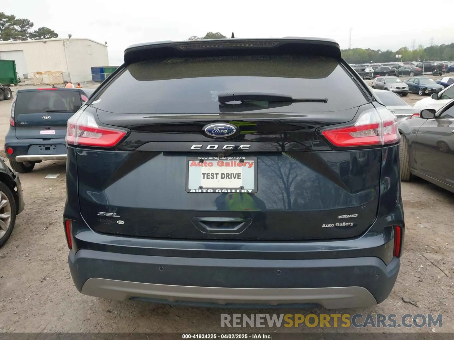 16 fotografías del automóvil dañado 2FMPK4J9XPBA00539 FORD EDGE 2023