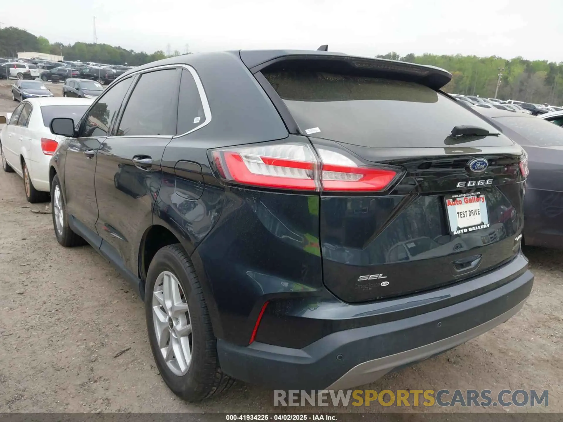 3 fotografías del automóvil dañado 2FMPK4J9XPBA00539 FORD EDGE 2023