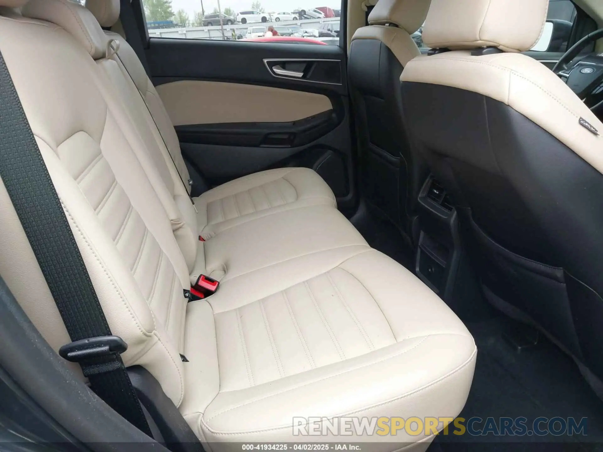 8 fotografías del automóvil dañado 2FMPK4J9XPBA00539 FORD EDGE 2023
