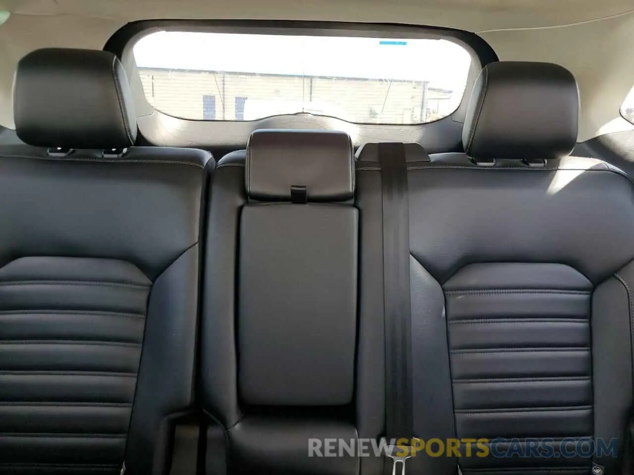 10 fotografías del automóvil dañado 2FMPK4J9XPBA02792 FORD EDGE 2023