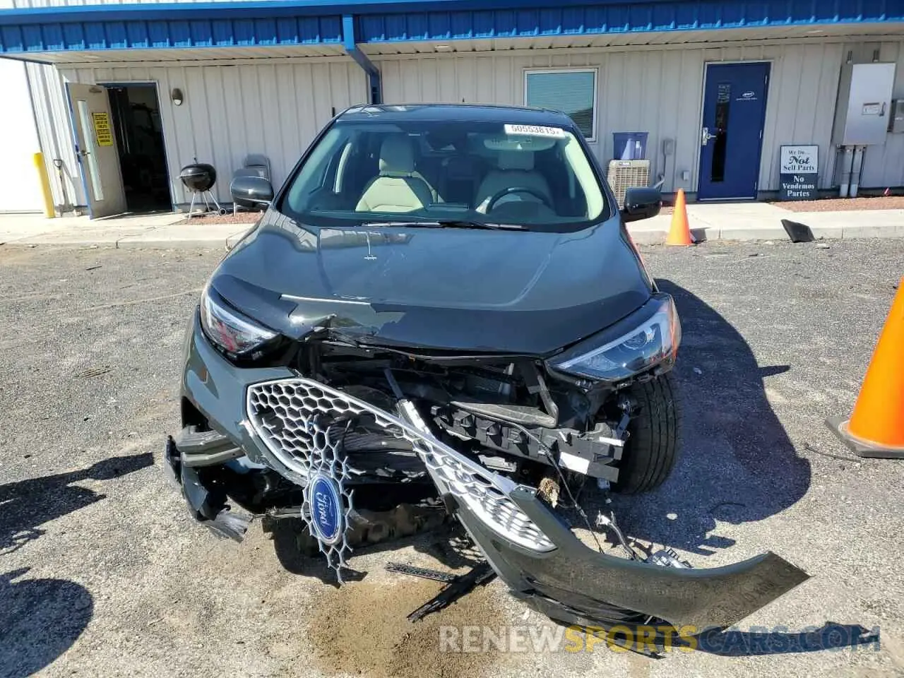 5 fotografías del automóvil dañado 2FMPK4J9XPBA33105 FORD EDGE 2023
