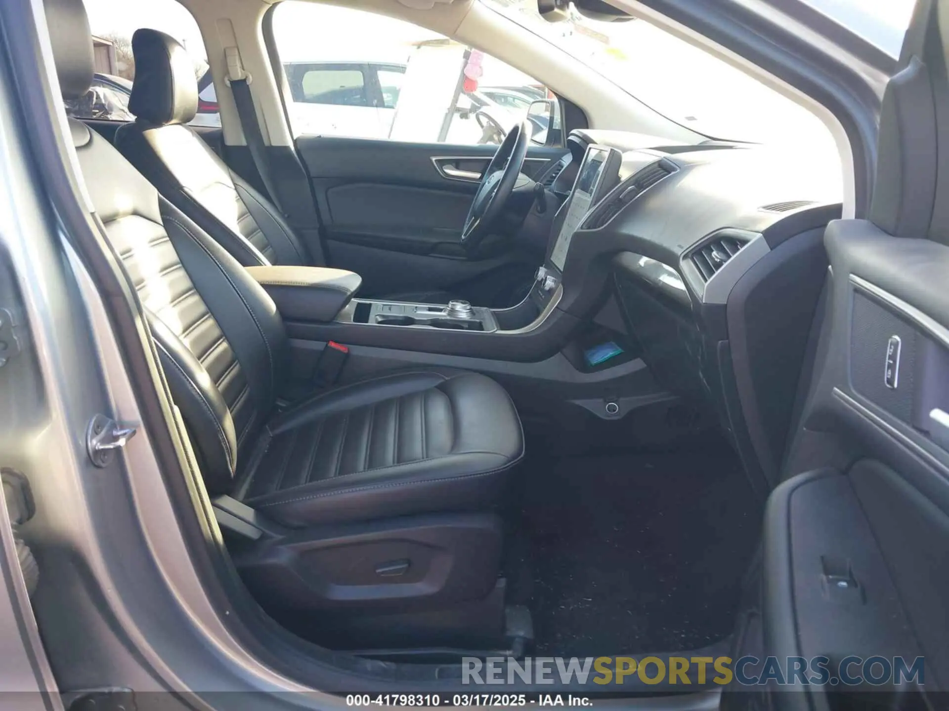 5 fotografías del automóvil dañado 2FMPK4J9XPBA38501 FORD EDGE 2023