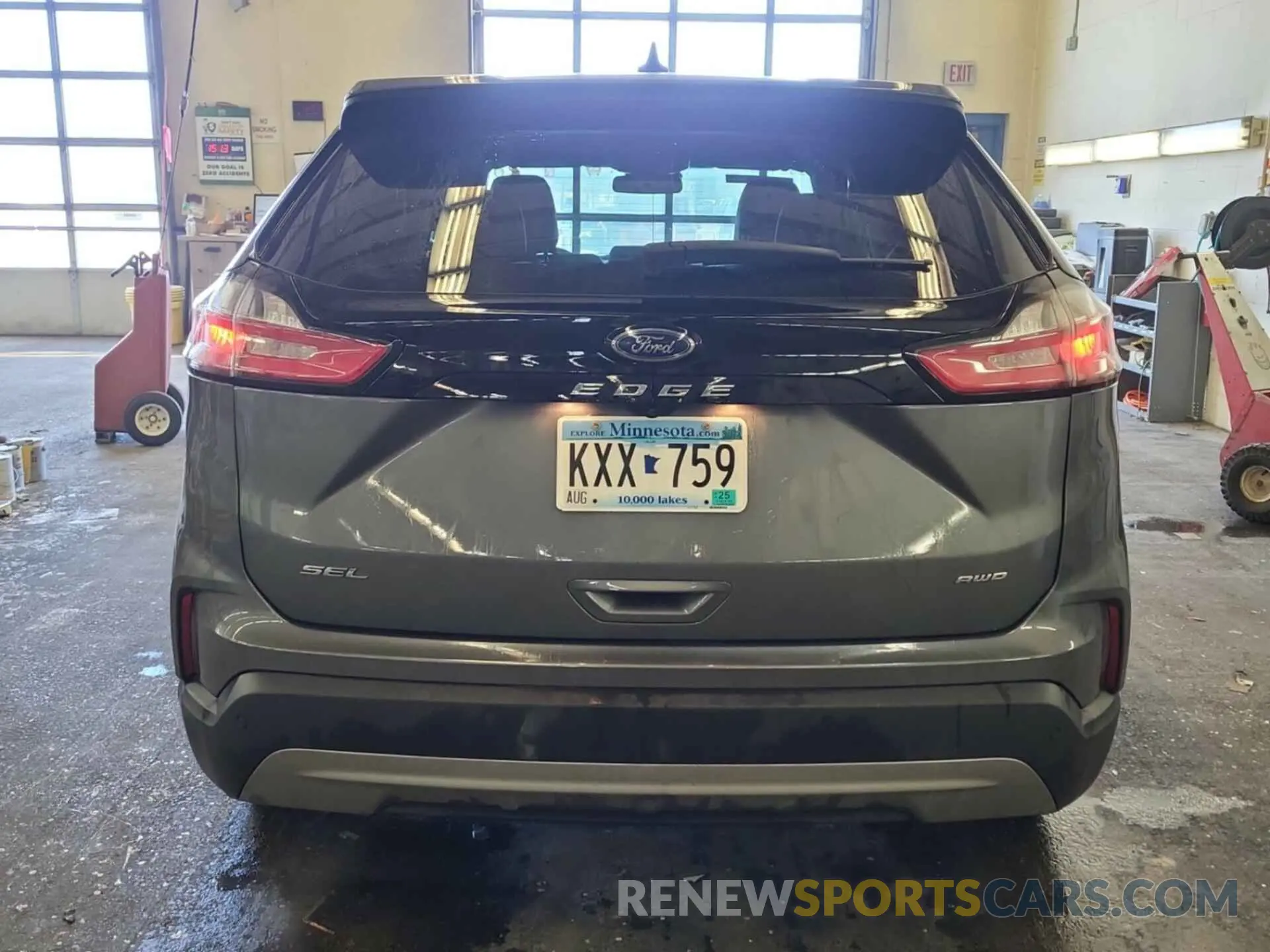 17 fotografías del automóvil dañado 2FMPK4J9XPBA61258 FORD EDGE 2023
