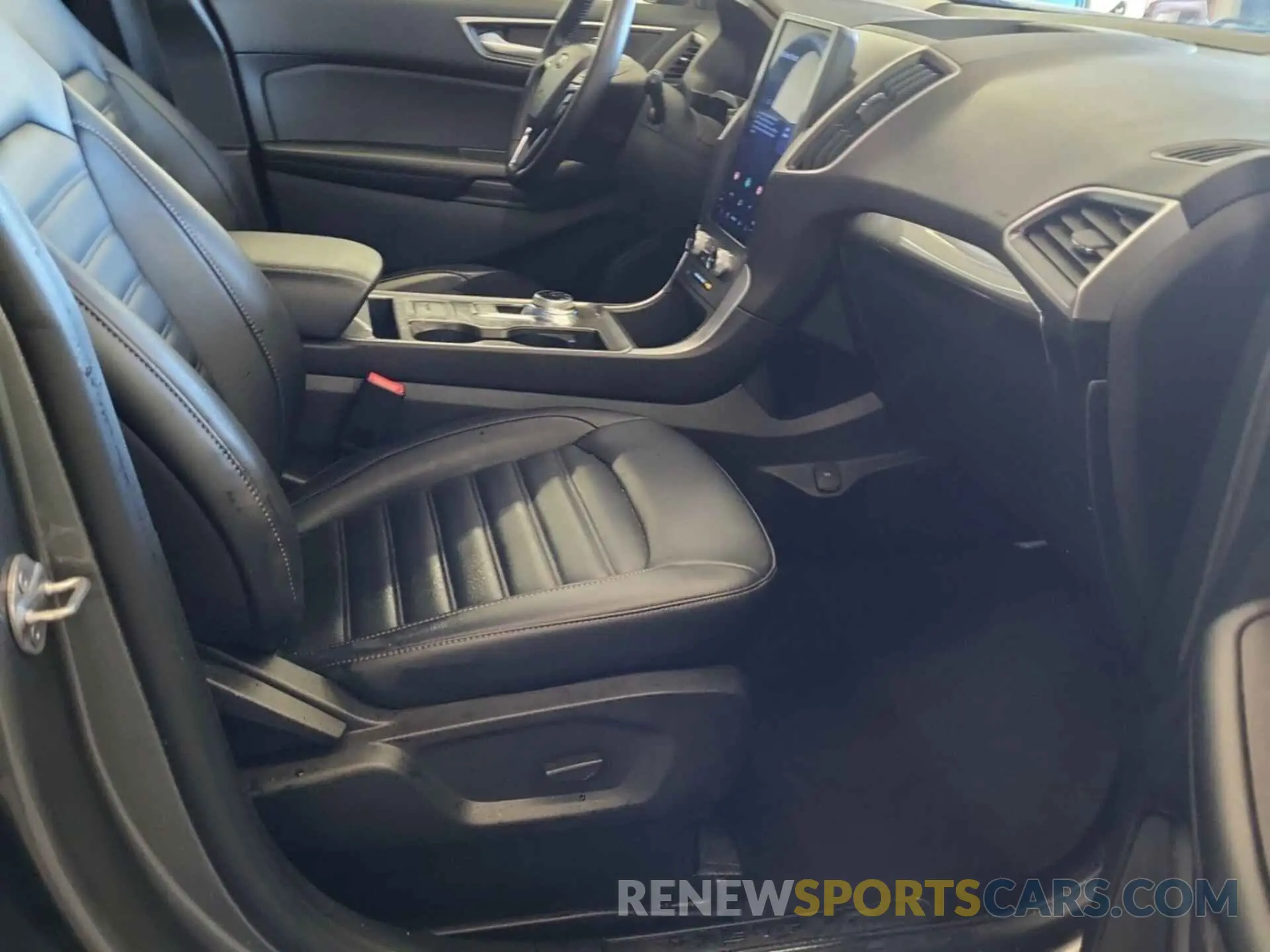 8 fotografías del automóvil dañado 2FMPK4J9XPBA61258 FORD EDGE 2023