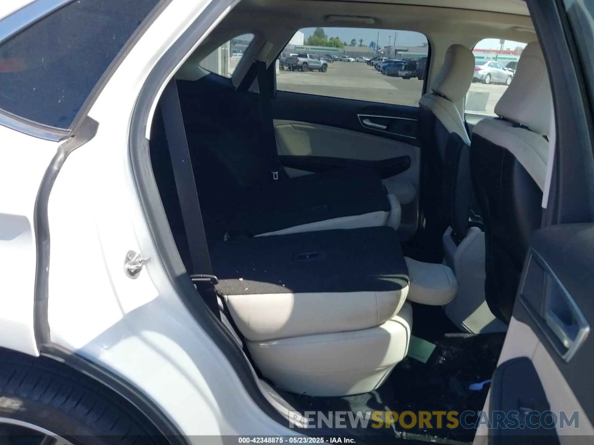 8 fotografías del automóvil dañado 2FMPK4K98PBA16124 FORD EDGE 2023