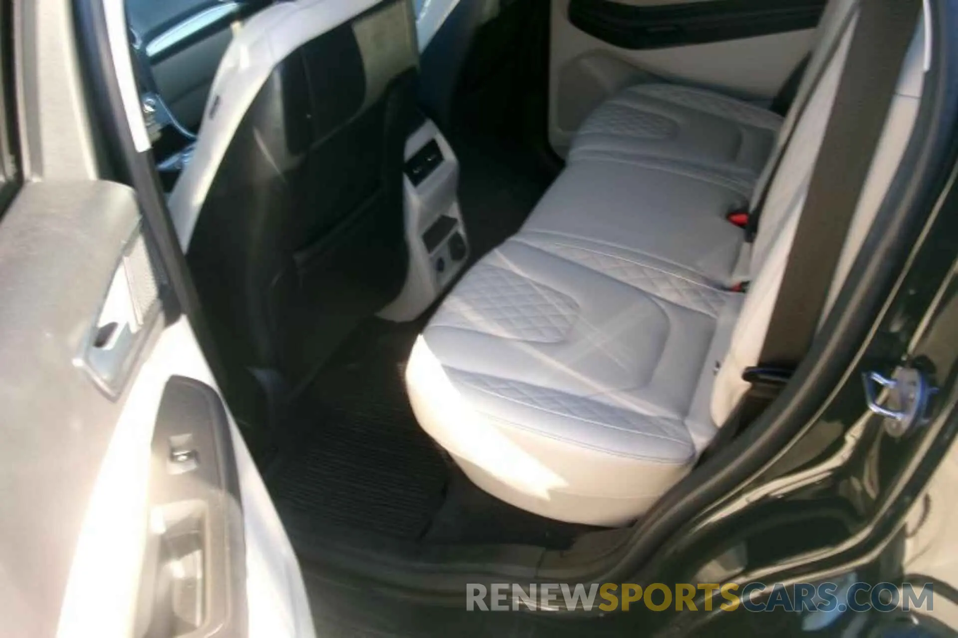3 fotografías del automóvil dañado 2FMPK4K9XPBA45026 FORD EDGE 2023