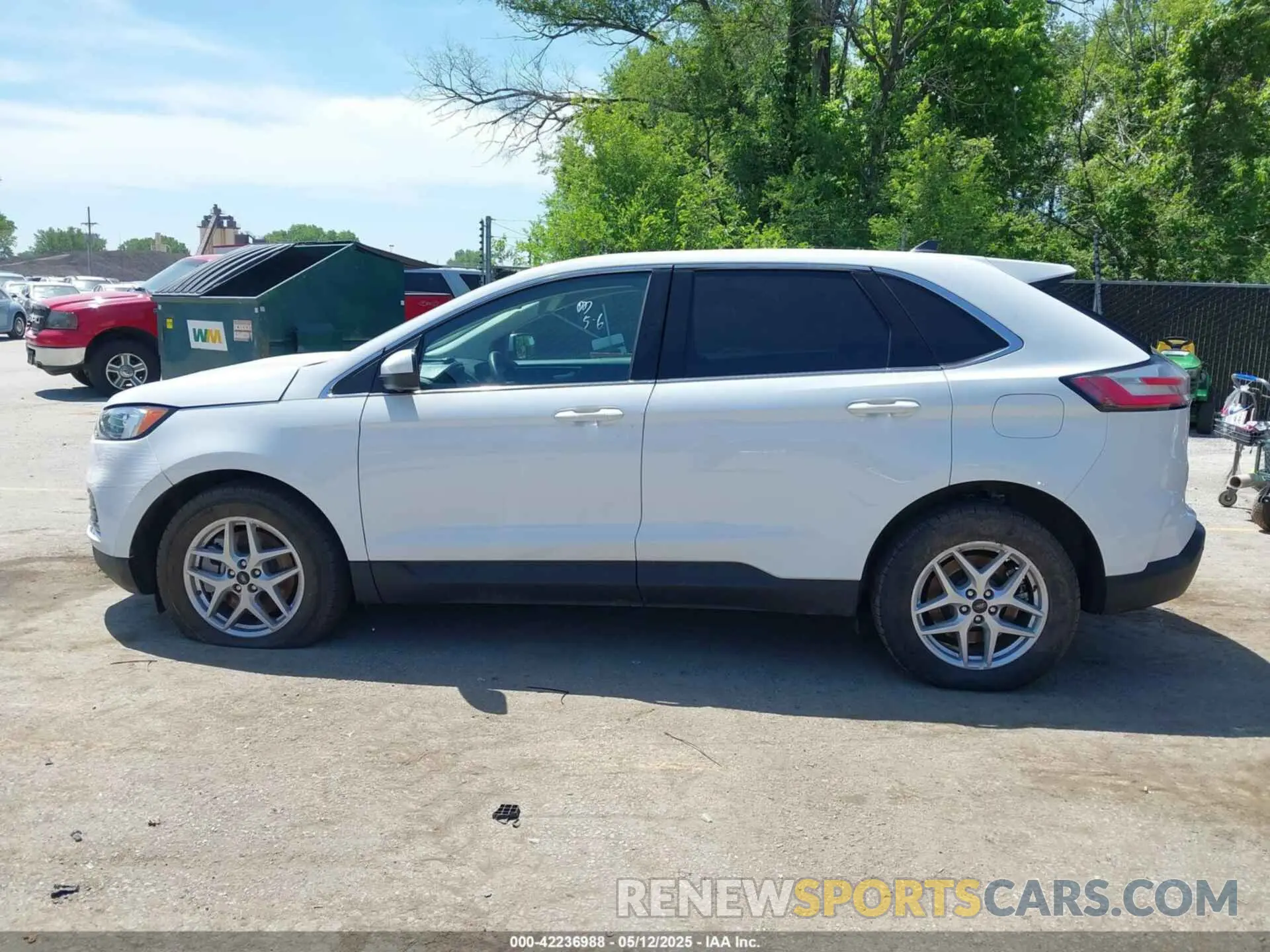 14 fotografías del automóvil dañado 2FMPK4J94RBA99457 FORD EDGE 2024