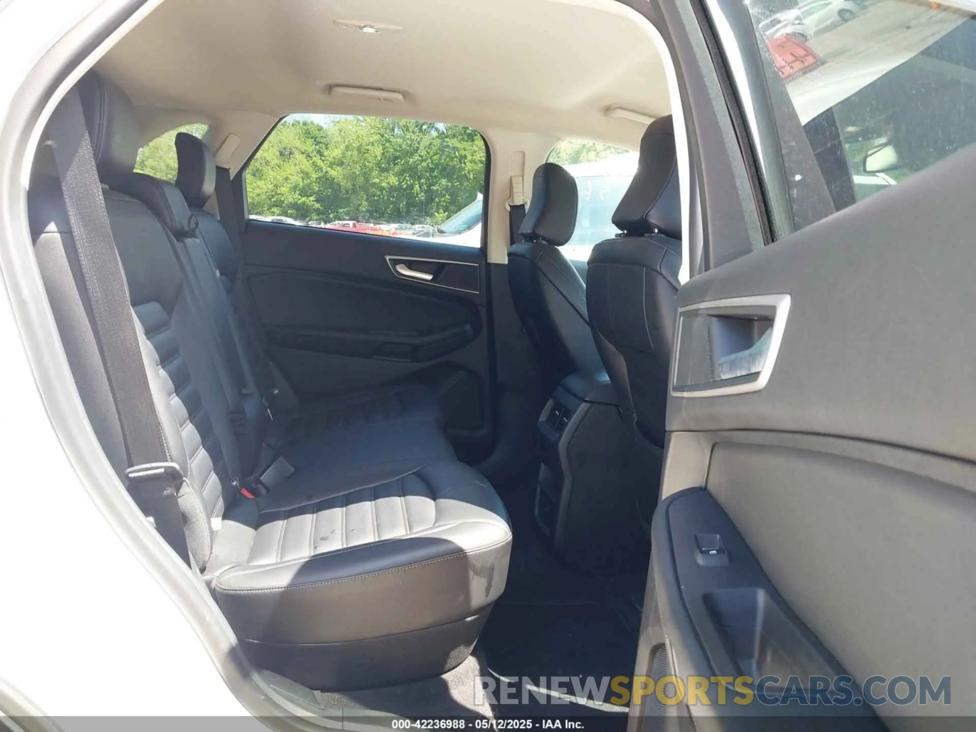 8 fotografías del automóvil dañado 2FMPK4J94RBA99457 FORD EDGE 2024