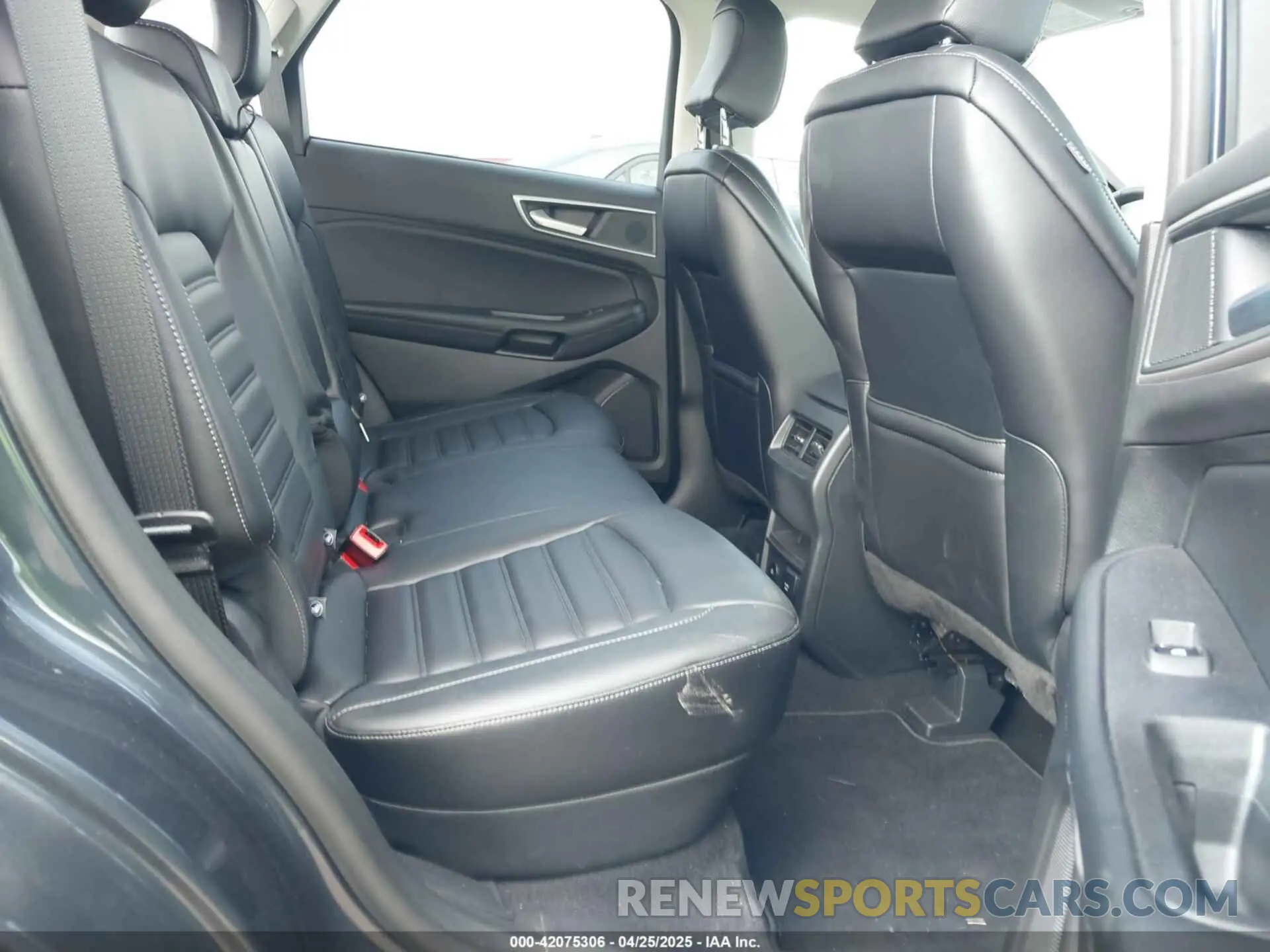 8 fotografías del automóvil dañado 2FMPK4J94RBB10960 FORD EDGE 2024