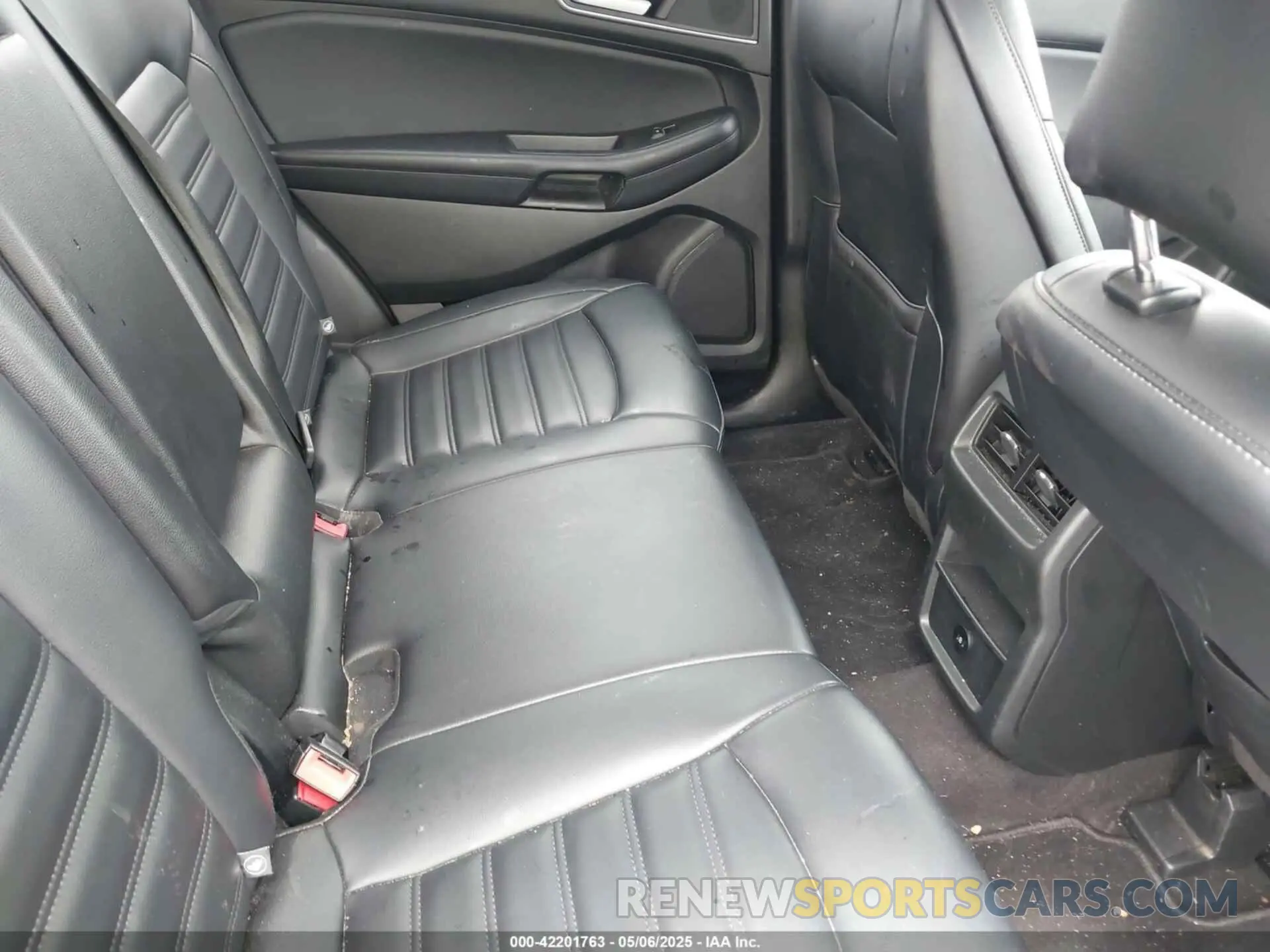 8 fotografías del automóvil dañado 2FMPK4J95RBA98916 FORD EDGE 2024