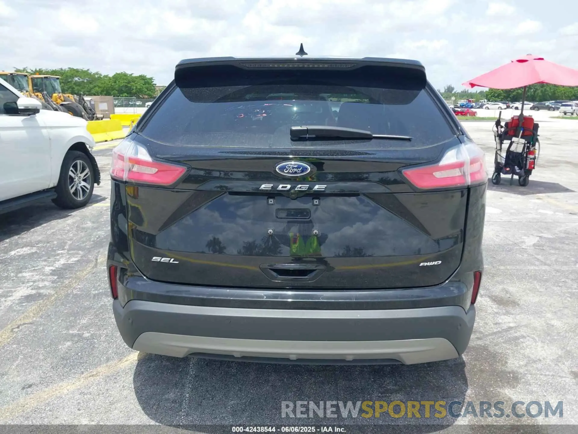 16 fotografías del automóvil dañado 2FMPK4J97RBA94298 FORD EDGE 2024