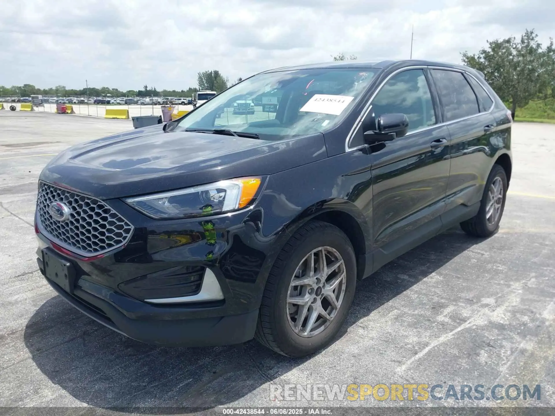2 fotografías del automóvil dañado 2FMPK4J97RBA94298 FORD EDGE 2024