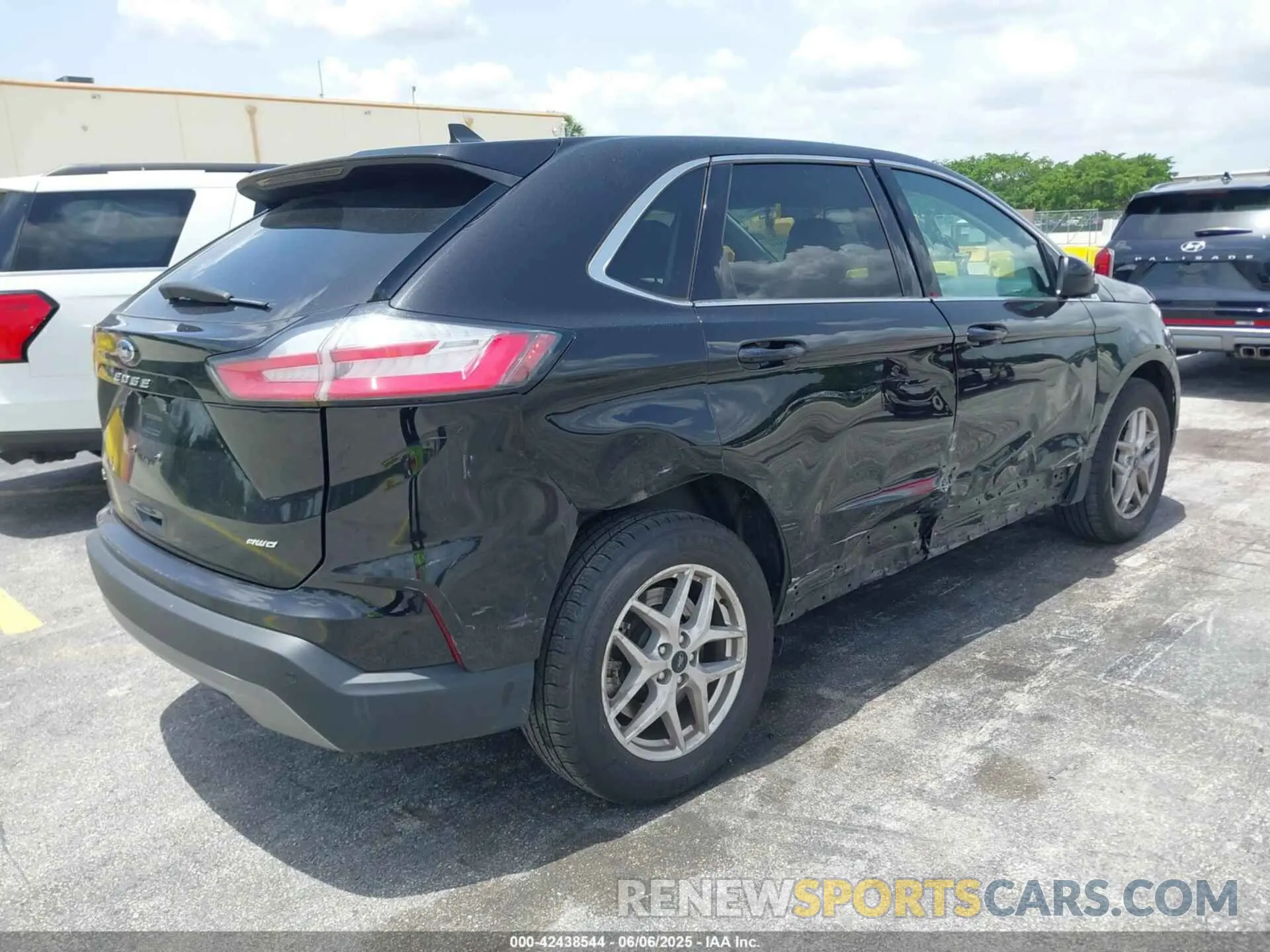 4 fotografías del automóvil dañado 2FMPK4J97RBA94298 FORD EDGE 2024