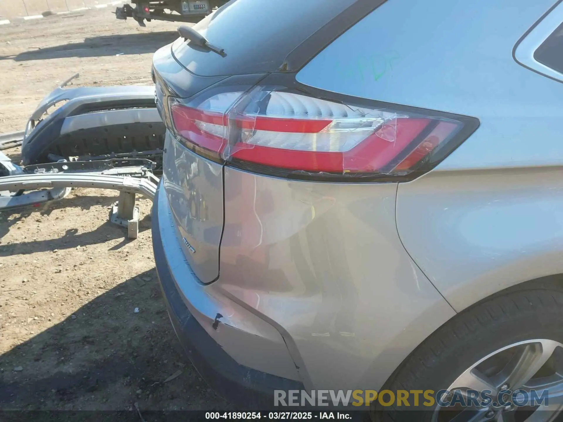 19 fotografías del automóvil dañado 2FMPK4J99RBA29842 FORD EDGE 2024