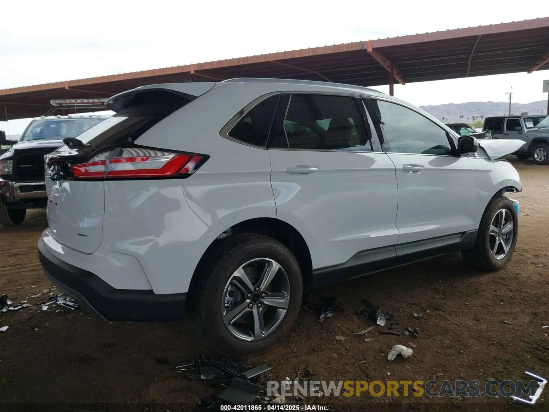 4 fotografías del automóvil dañado 2FMPK4J99RBA55079 FORD EDGE 2024