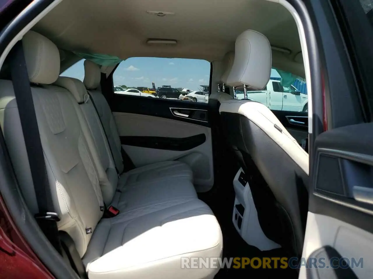 10 fotografías del automóvil dañado 2FMPK4K9XRBA75680 FORD EDGE 2024