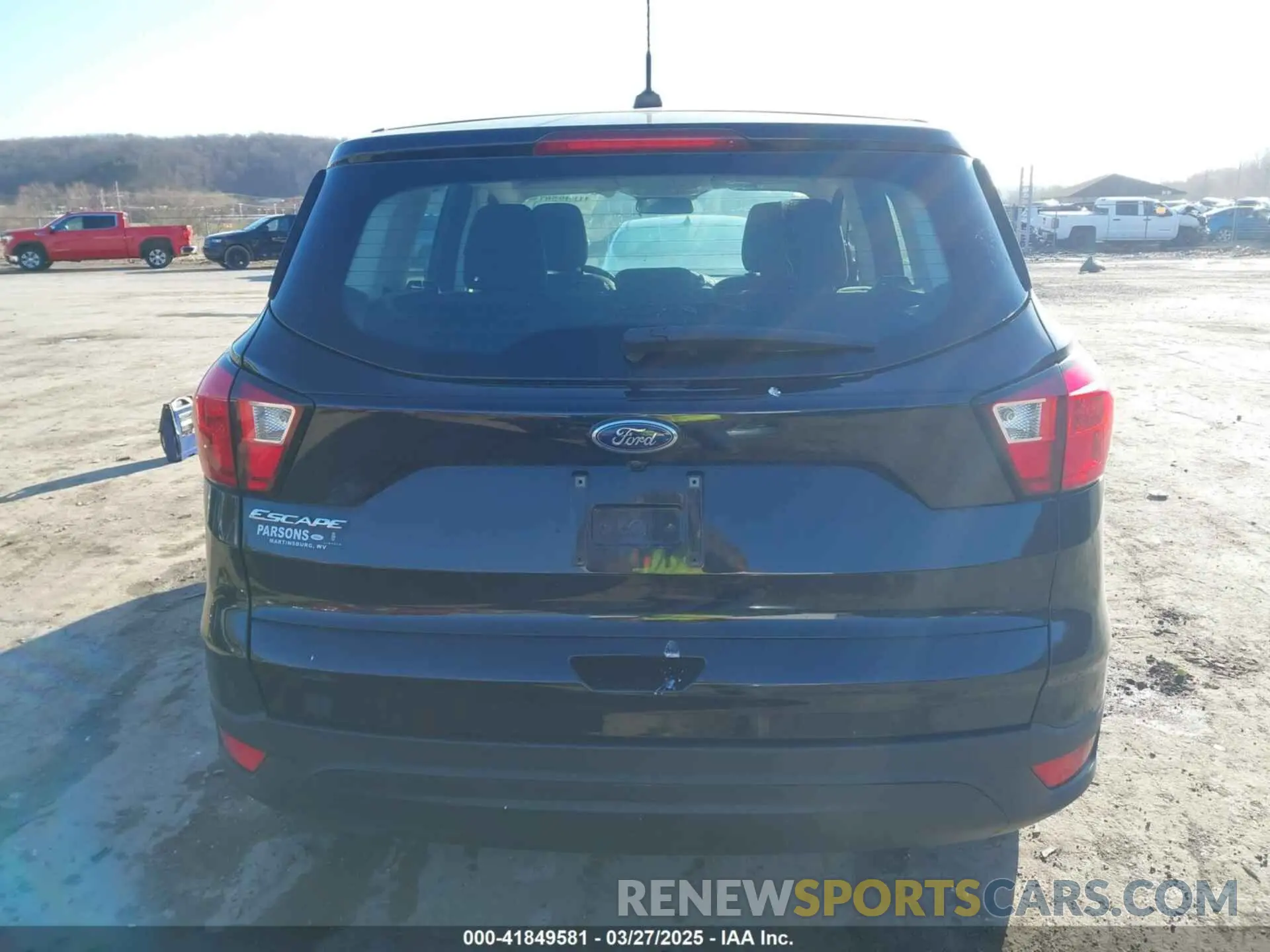 17 fotografías del automóvil dañado 1FMCU0F70KUB49375 FORD ESCAPE 2019