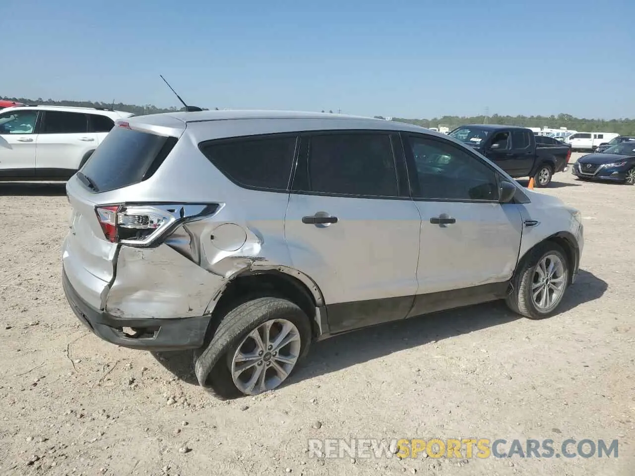 3 fotografías del automóvil dañado 1FMCU0F70KUC03130 FORD ESCAPE 2019