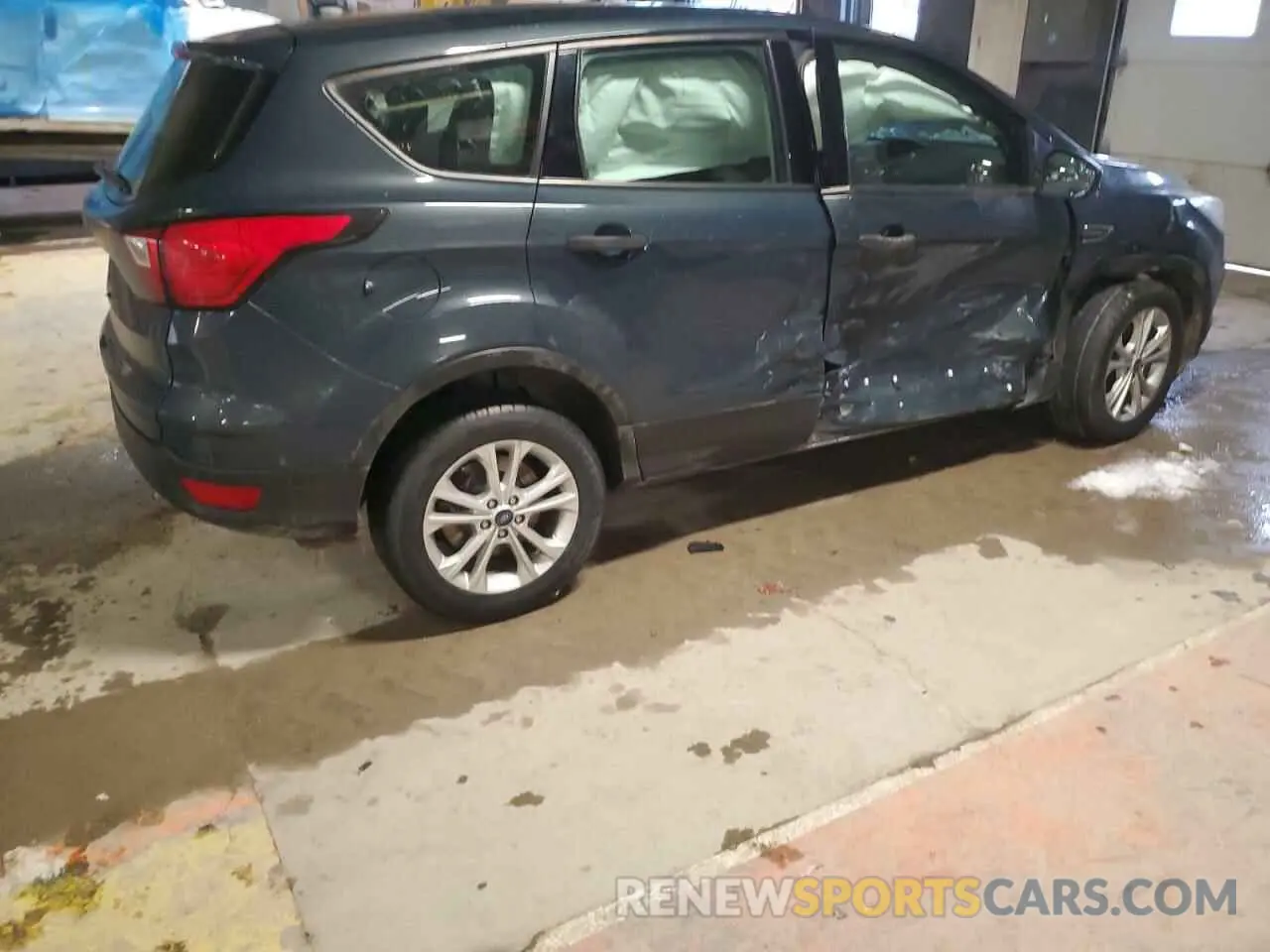 3 fotografías del automóvil dañado 1FMCU0F71KUA02773 FORD ESCAPE 2019