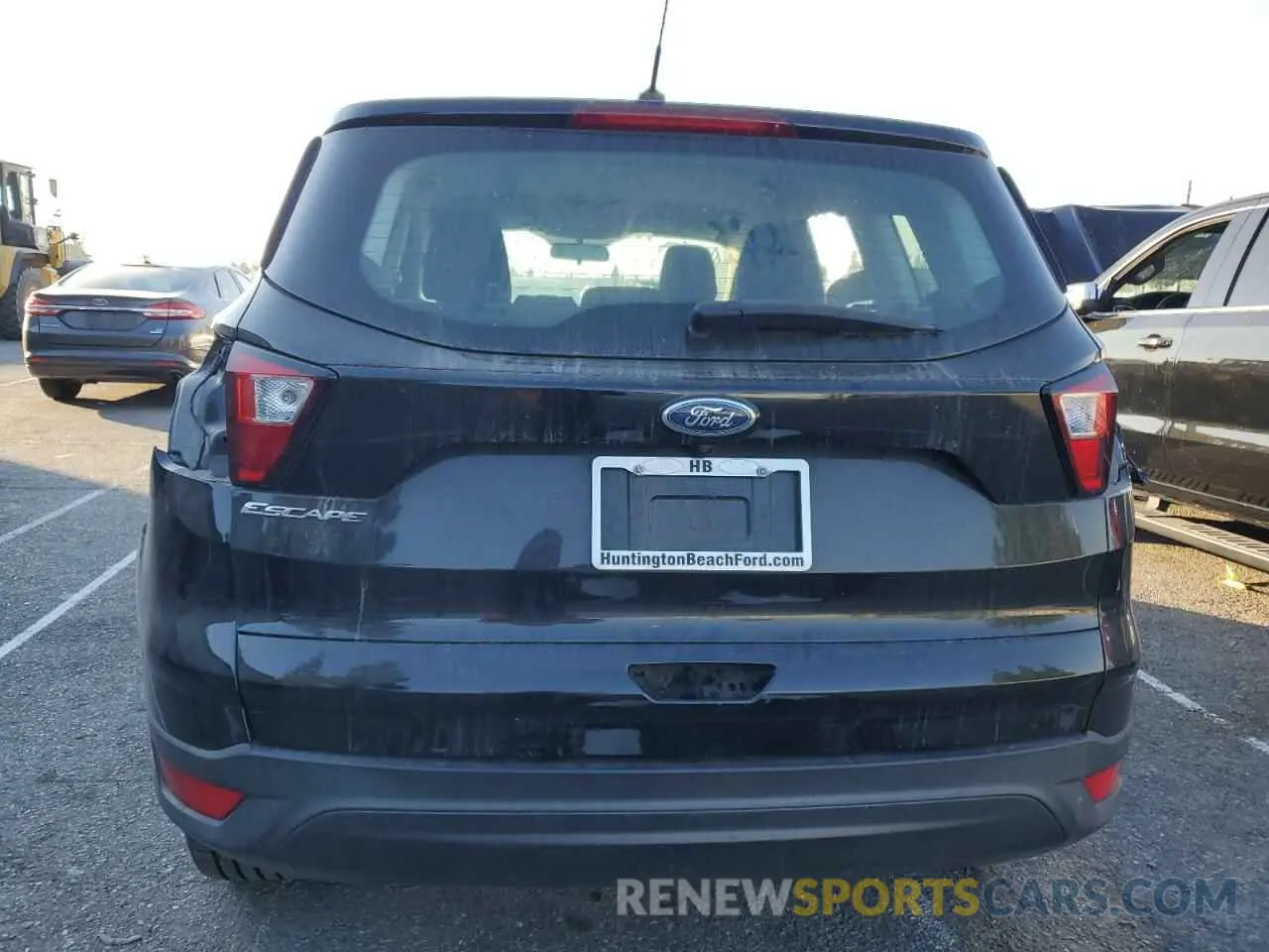 6 fotografías del automóvil dañado 1FMCU0F71KUB05014 FORD ESCAPE 2019