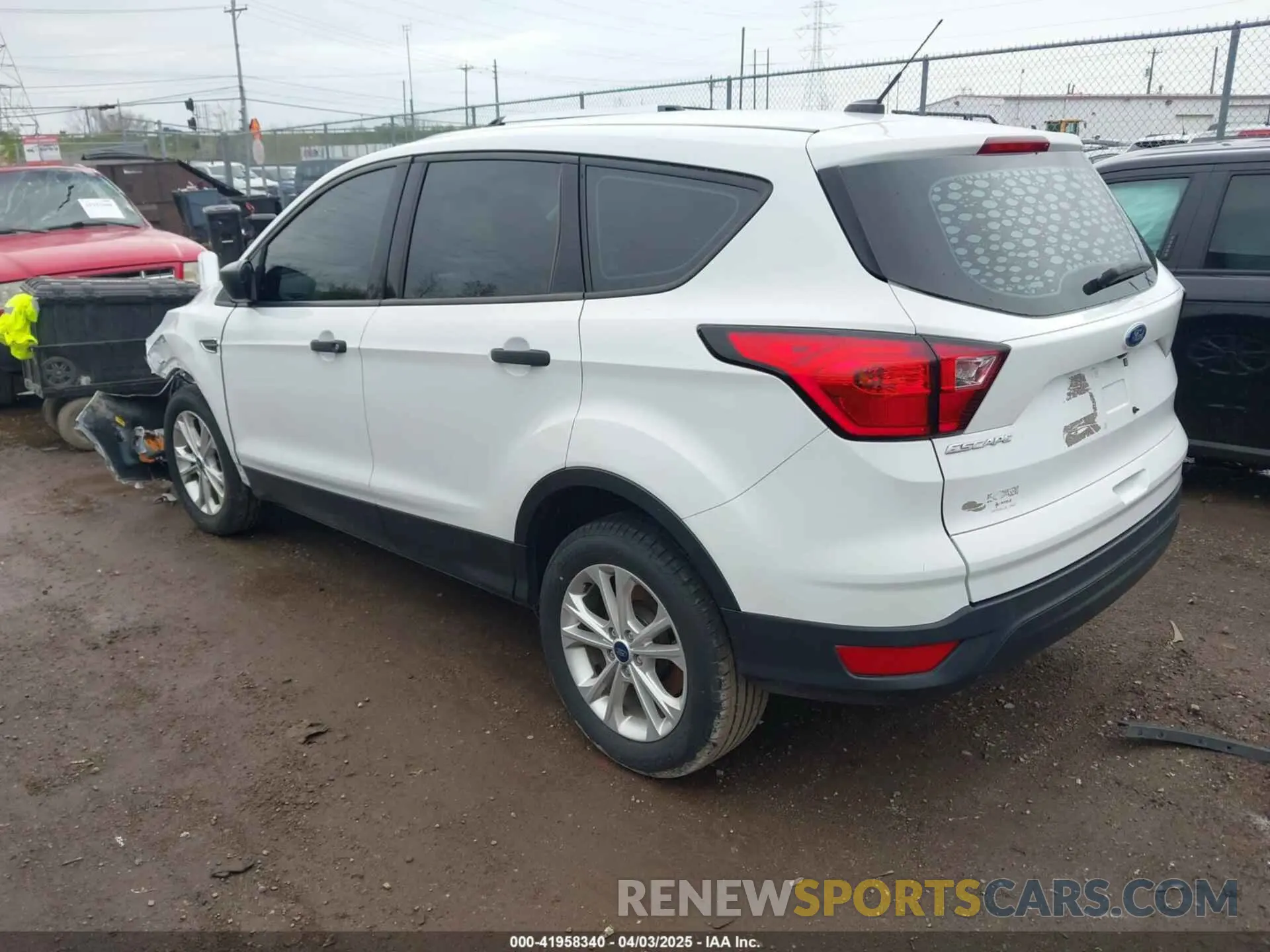 3 fotografías del automóvil dañado 1FMCU0F71KUB99590 FORD ESCAPE 2019